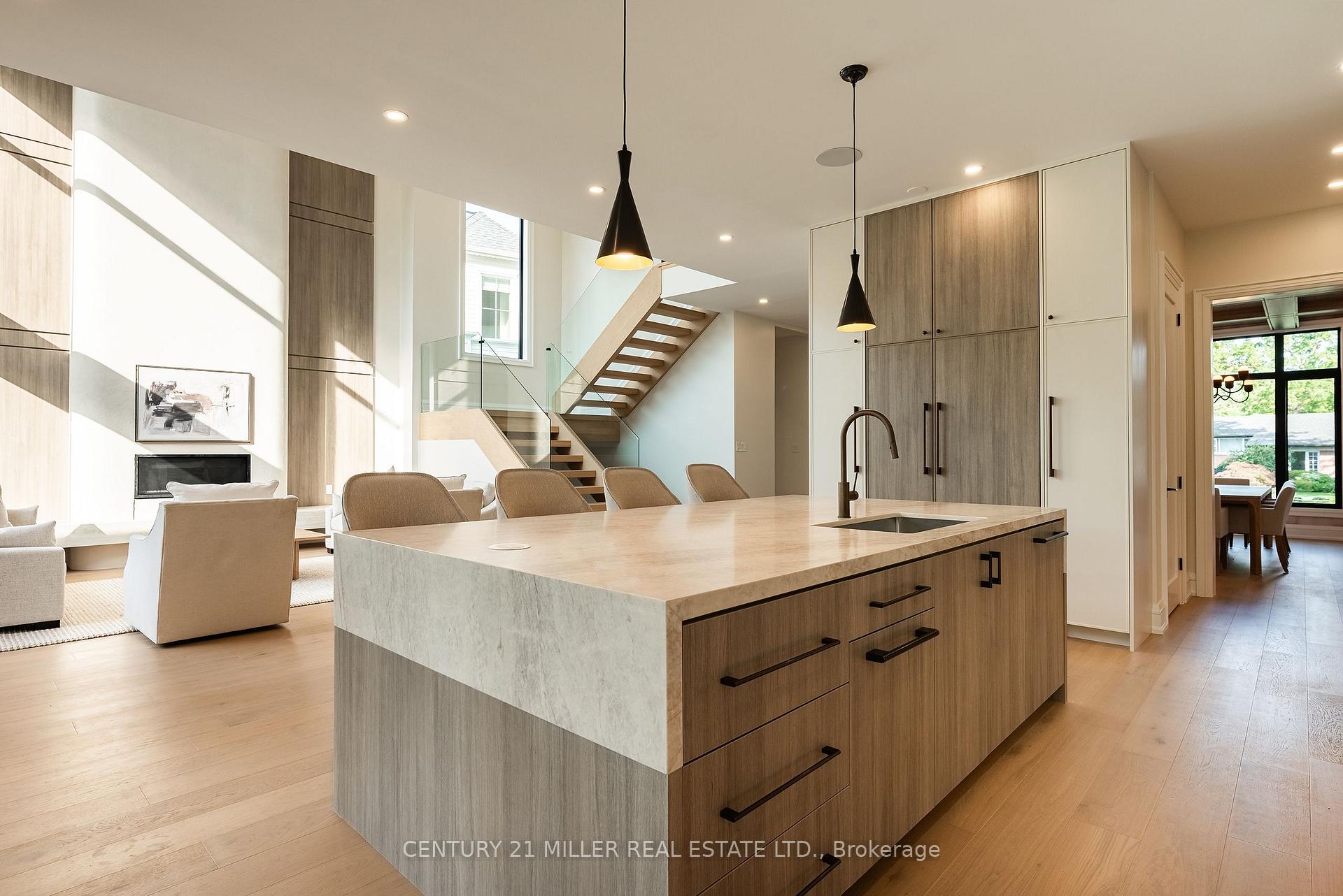 Photo 14 of 61 Highland Road, Oakville, Central — HOMEH