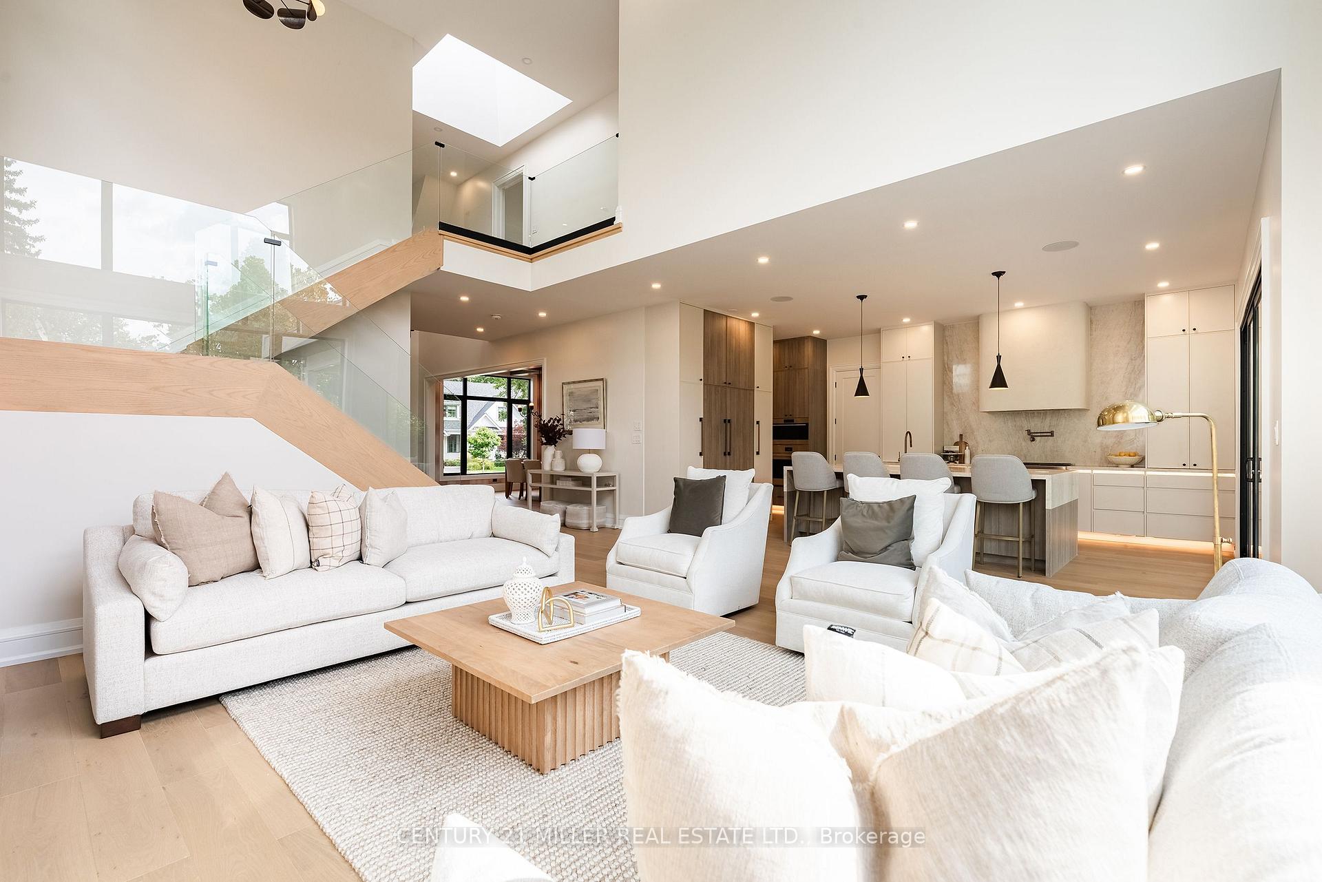 Photo 17 of 61 Highland Road, Oakville, Central — HOMEH