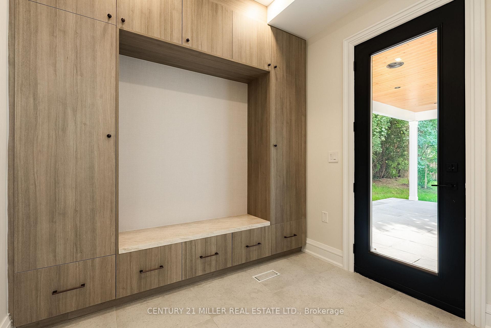 Photo 18 of 61 Highland Road, Oakville, Central — HOMEH