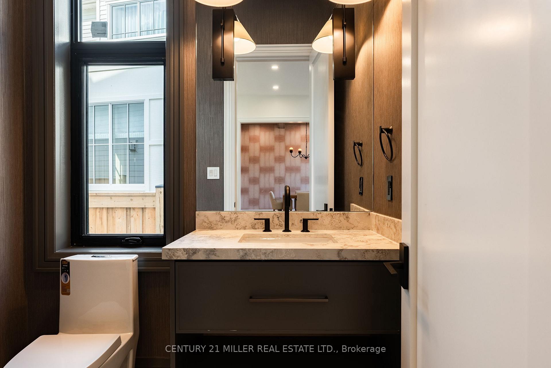 Photo 19 of 61 Highland Road, Oakville, Central — HOMEH