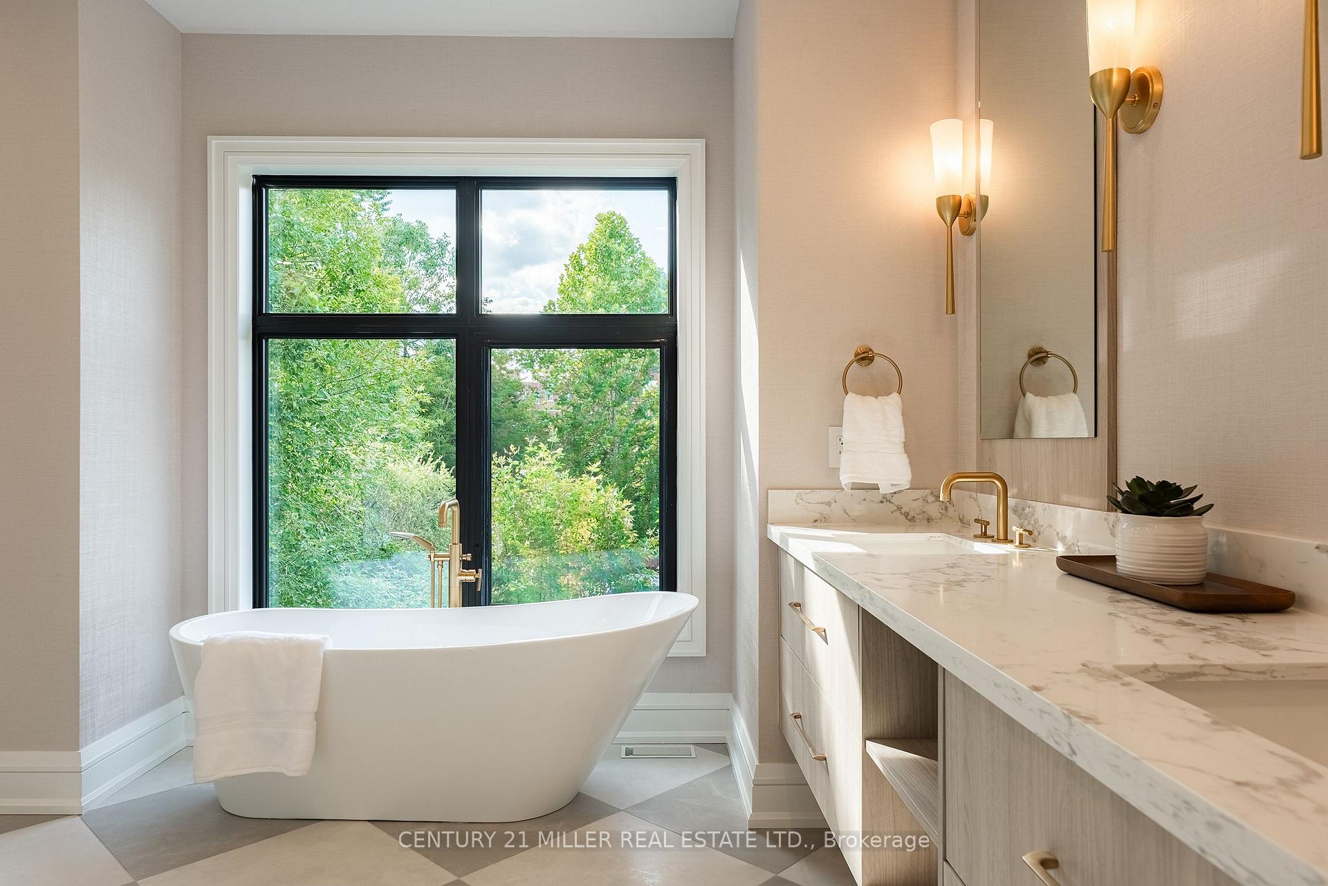 Photo 21 of 61 Highland Road, Oakville, Central — HOMEH