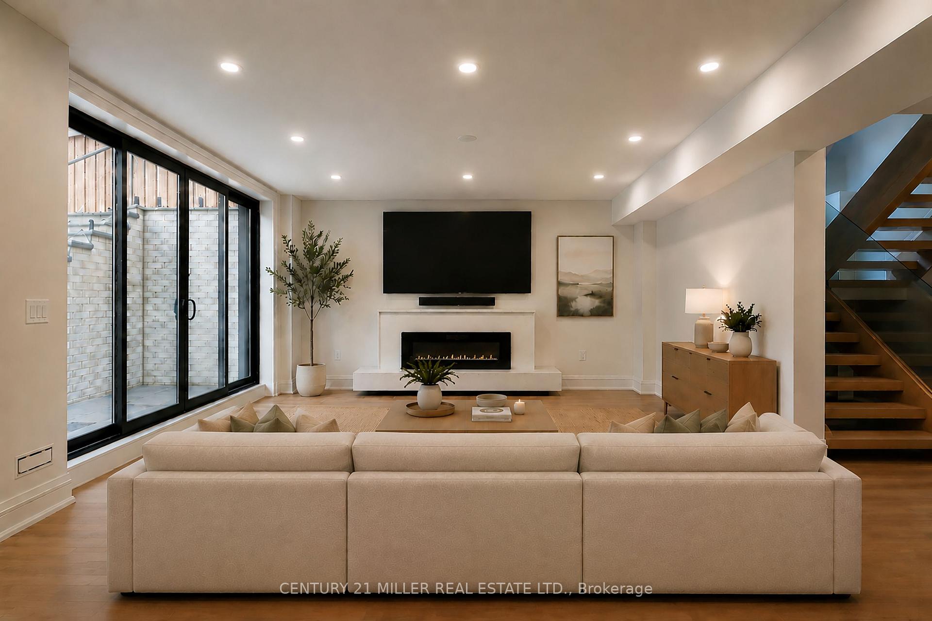 Photo 31 of 61 Highland Road, Oakville, Central — HOMEH