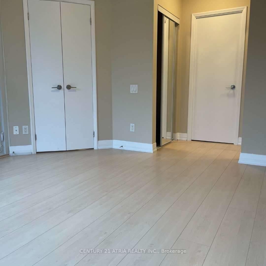Photo 5 of Unit 1304, 21 Carlton Street, Toronto, Church-Yonge Corridor — HOMEH