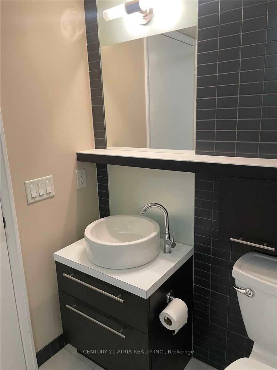 Photo 8 of Unit 1304, 21 Carlton Street, Toronto, Church-Yonge Corridor — HOMEH