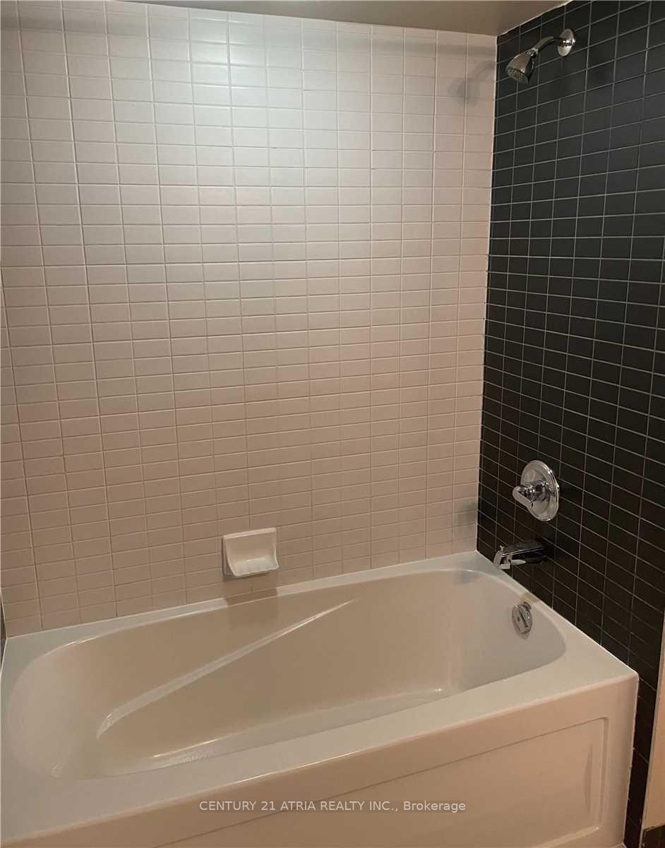 Photo 9 of Unit 1304, 21 Carlton Street, Toronto, Church-Yonge Corridor — HOMEH