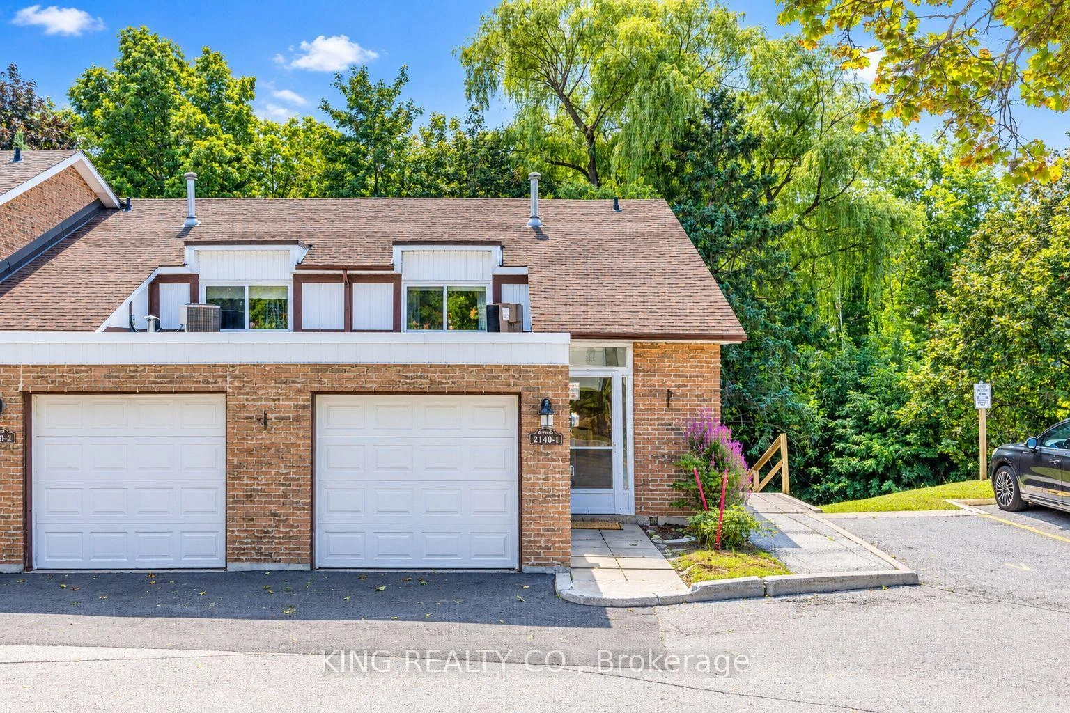 Photo 5 of Unit 1, 2140 Upper Middle Road, Burlington, Brant Hills — HOMEH