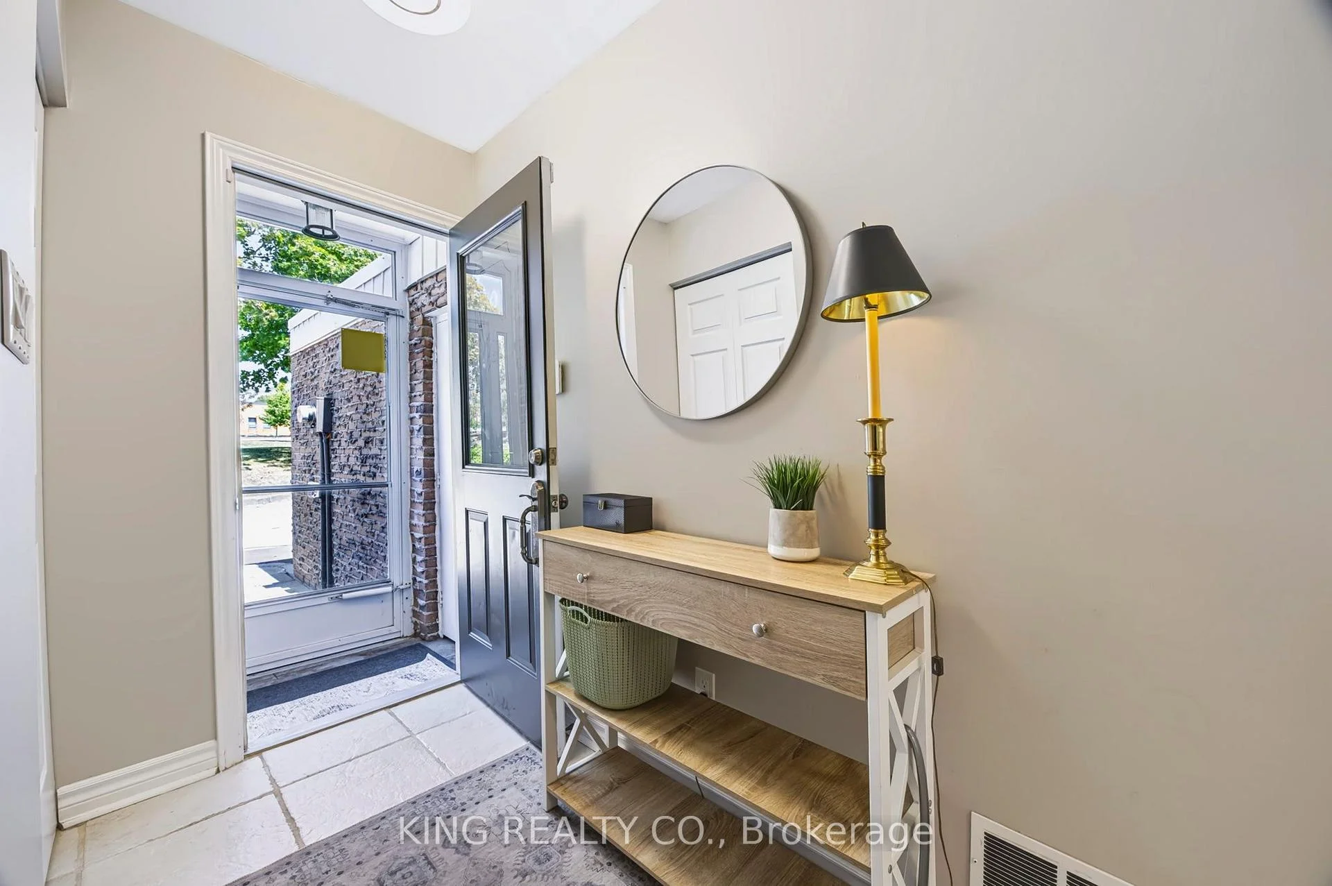 Photo 8 of Unit 1, 2140 Upper Middle Road, Burlington, Brant Hills — HOMEH