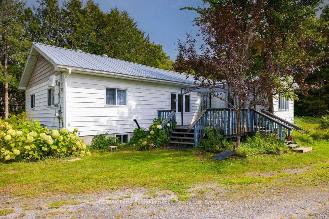 Photo 5 of 5 James Street, Seguin — HOMEH