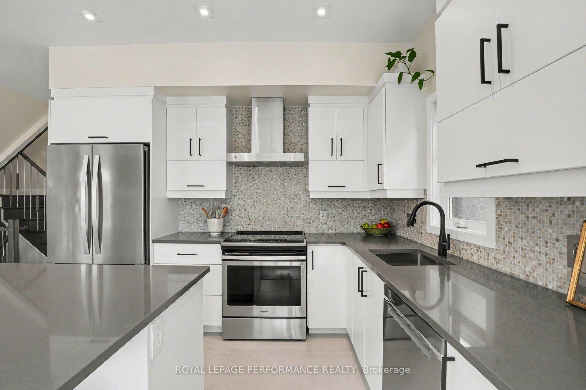 Photo 3 of 14 Aquamarine Private, Ottawa, Chateauneuf — HOMEH