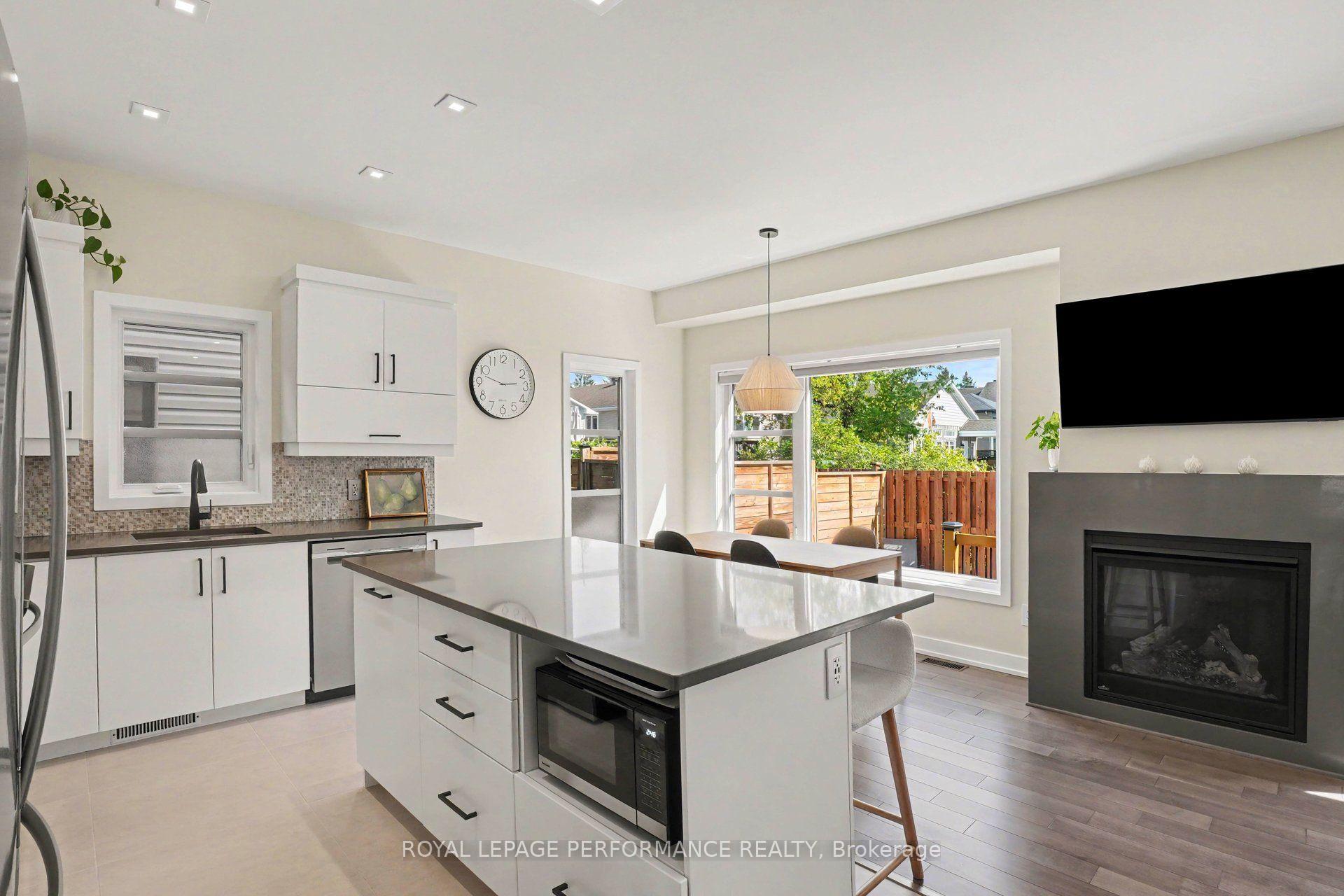 Photo 4 of 14 Aquamarine Private, Ottawa, Chateauneuf — HOMEH