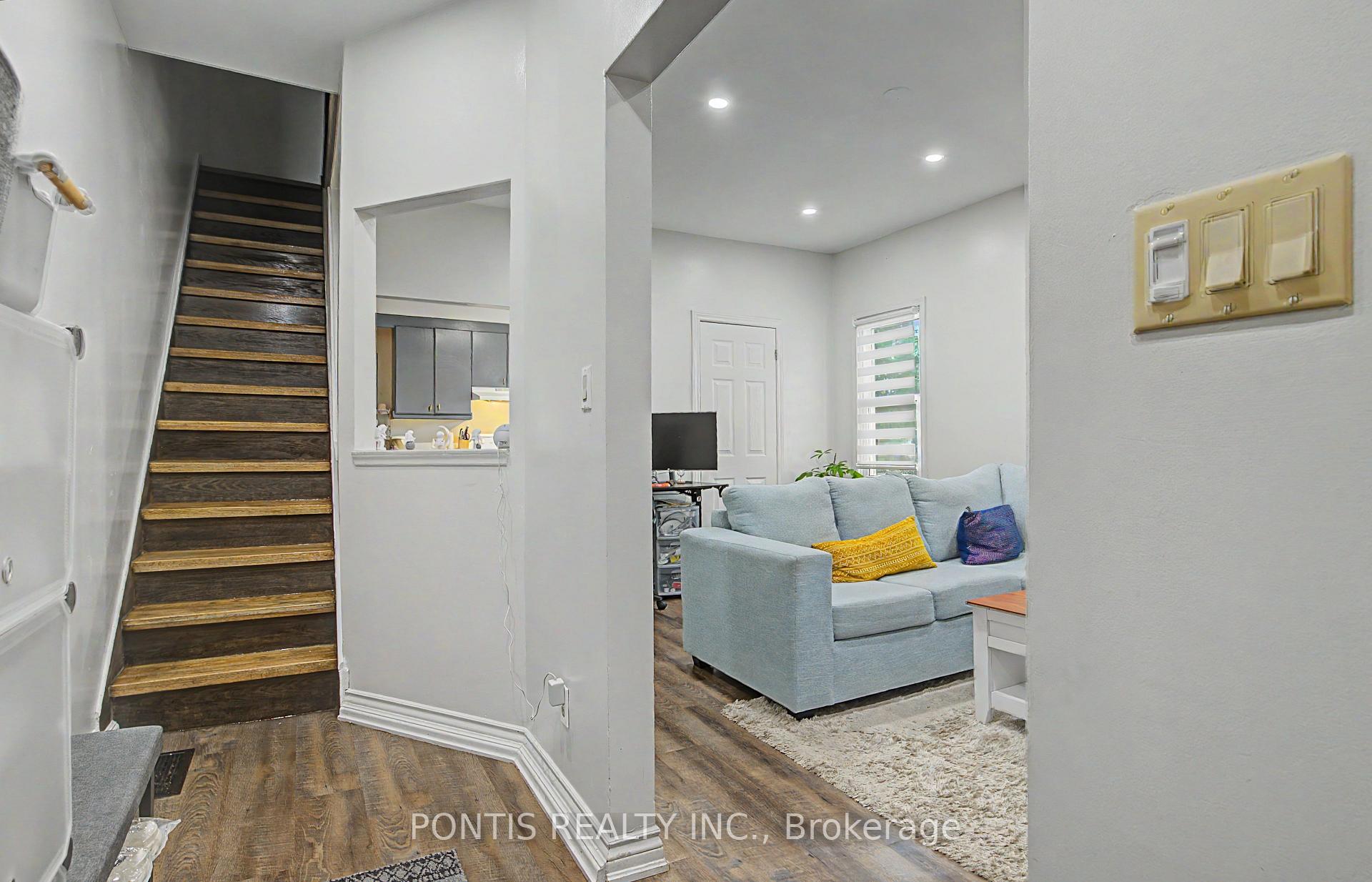 Photo 4 of 2 Liberty Street S, Clarington, Bowmanville — HOMEH