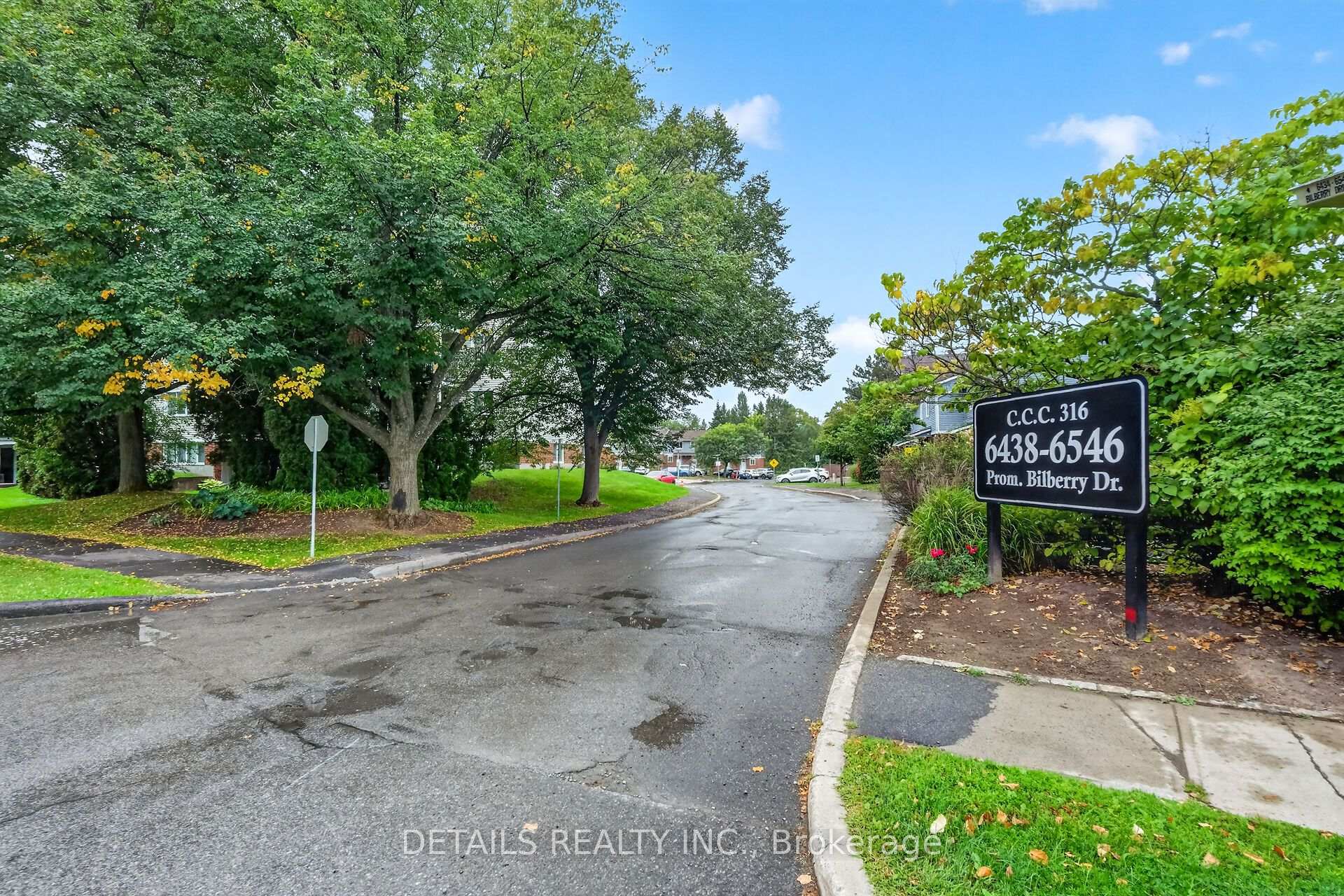 Photo 2 of Unit 303, 6532 Bilberry Drive, Ottawa, Orleans Wood — HOMEH