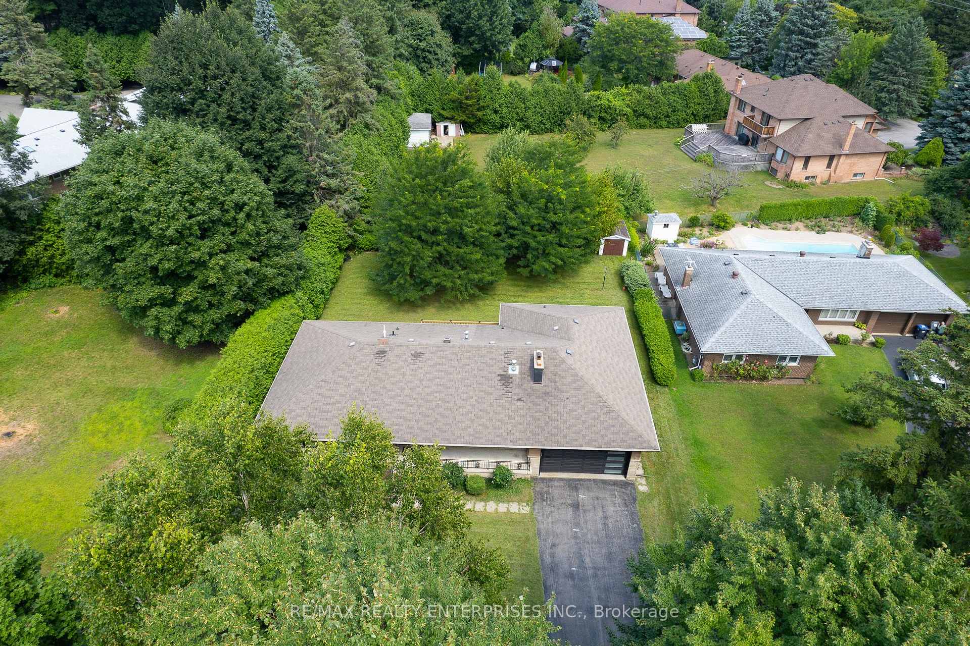 Photo 4 of 2037 Lynchmere Avenue, Mississauga, Cooksville — HOMEH