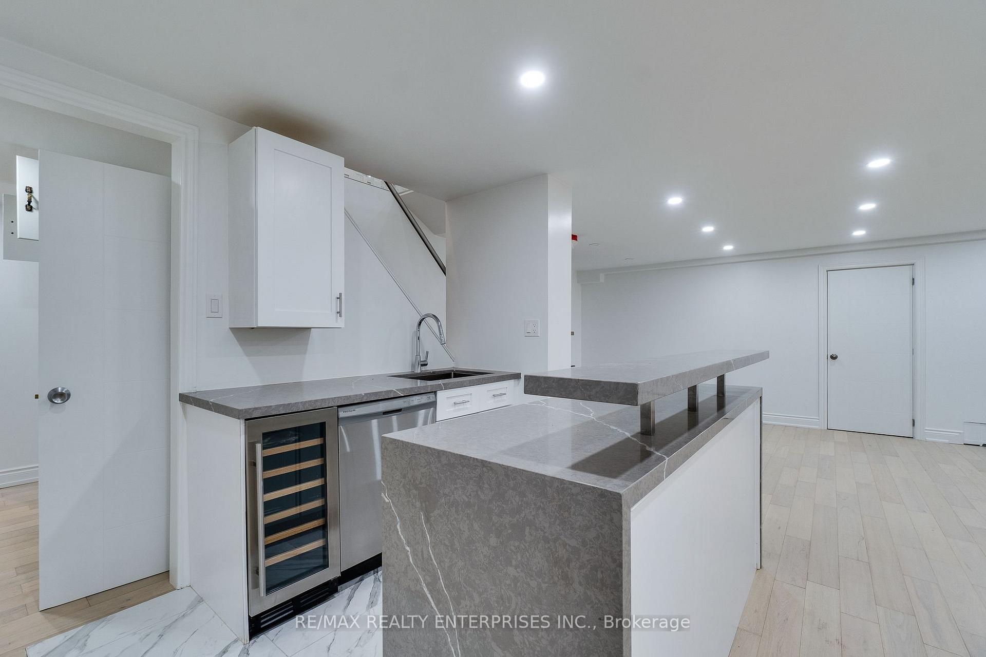 Photo 33 of 2037 Lynchmere Avenue, Mississauga, Cooksville — HOMEH