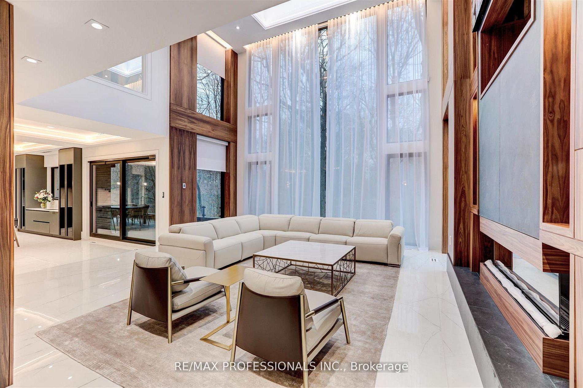 Photo 6 of 91 Valecrest Drive, Etobicoke, Edenbridge-Humber Valley — HOMEH