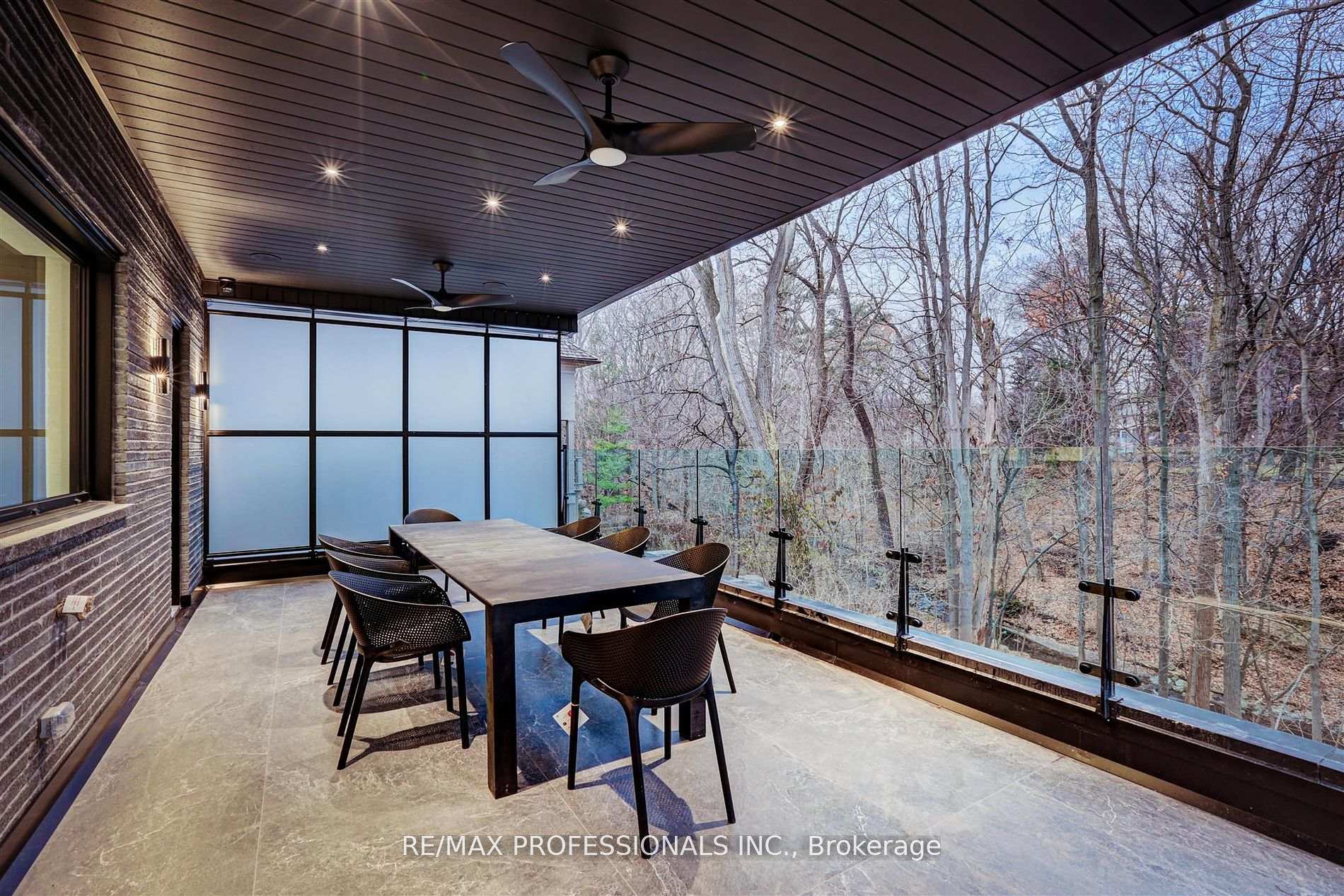 Photo 29 of 91 Valecrest Drive, Etobicoke, Edenbridge-Humber Valley — HOMEH