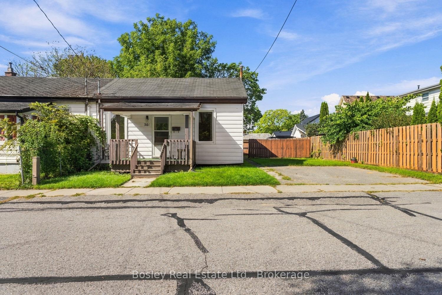 Photo 3 of 361 Bond Street, Cobourg — HOMEH