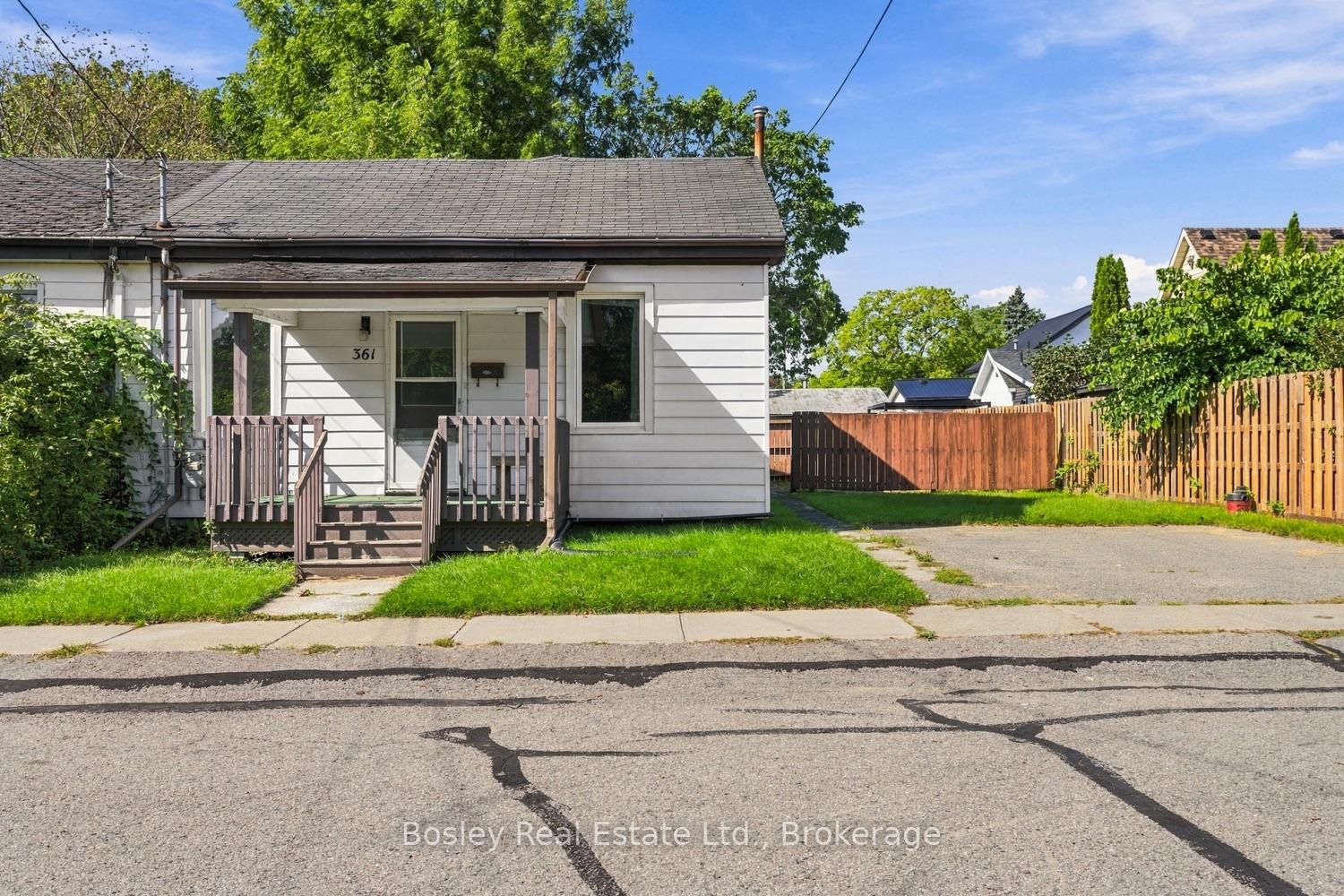Photo 4 of 361 Bond Street, Cobourg — HOMEH