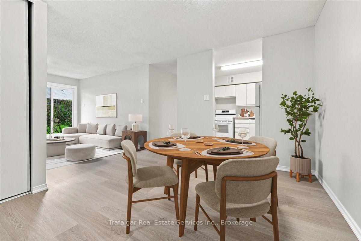 Photo 6 of Unit 314, 1500 Pilgrims Way, Oakville, Glen Abbey — HOMEH