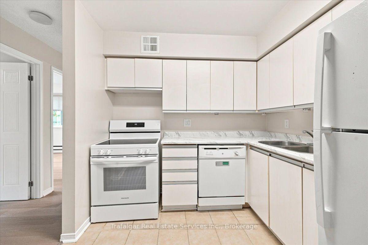 Photo 10 of Unit 314, 1500 Pilgrims Way, Oakville, Glen Abbey — HOMEH