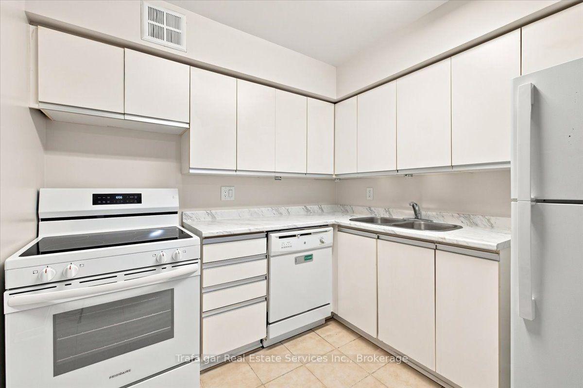 Photo 11 of Unit 314, 1500 Pilgrims Way, Oakville, Glen Abbey — HOMEH