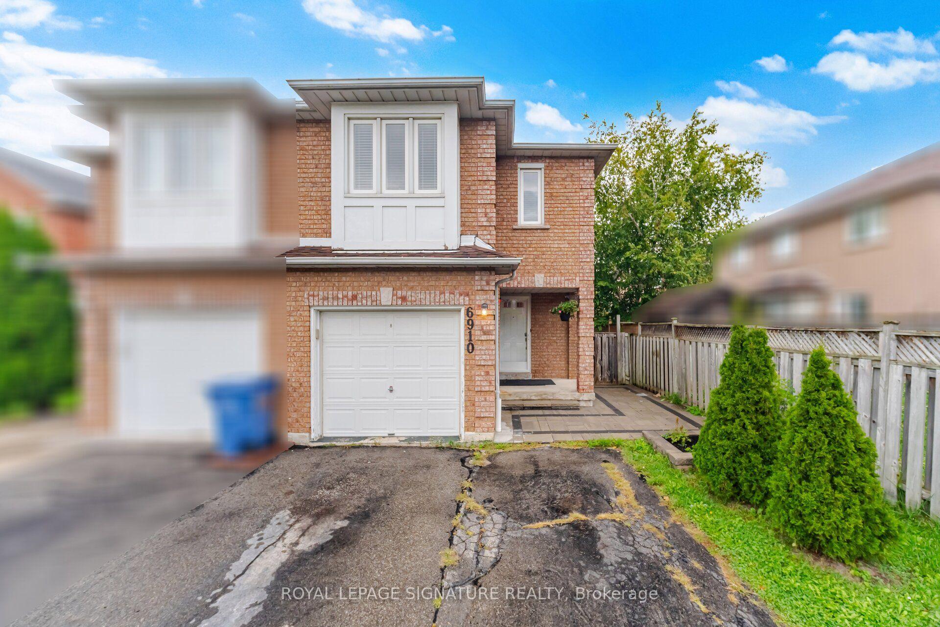 Photo 3 of 6910 Bansbridge Crescent, Mississauga, Lisgar — HOMEH