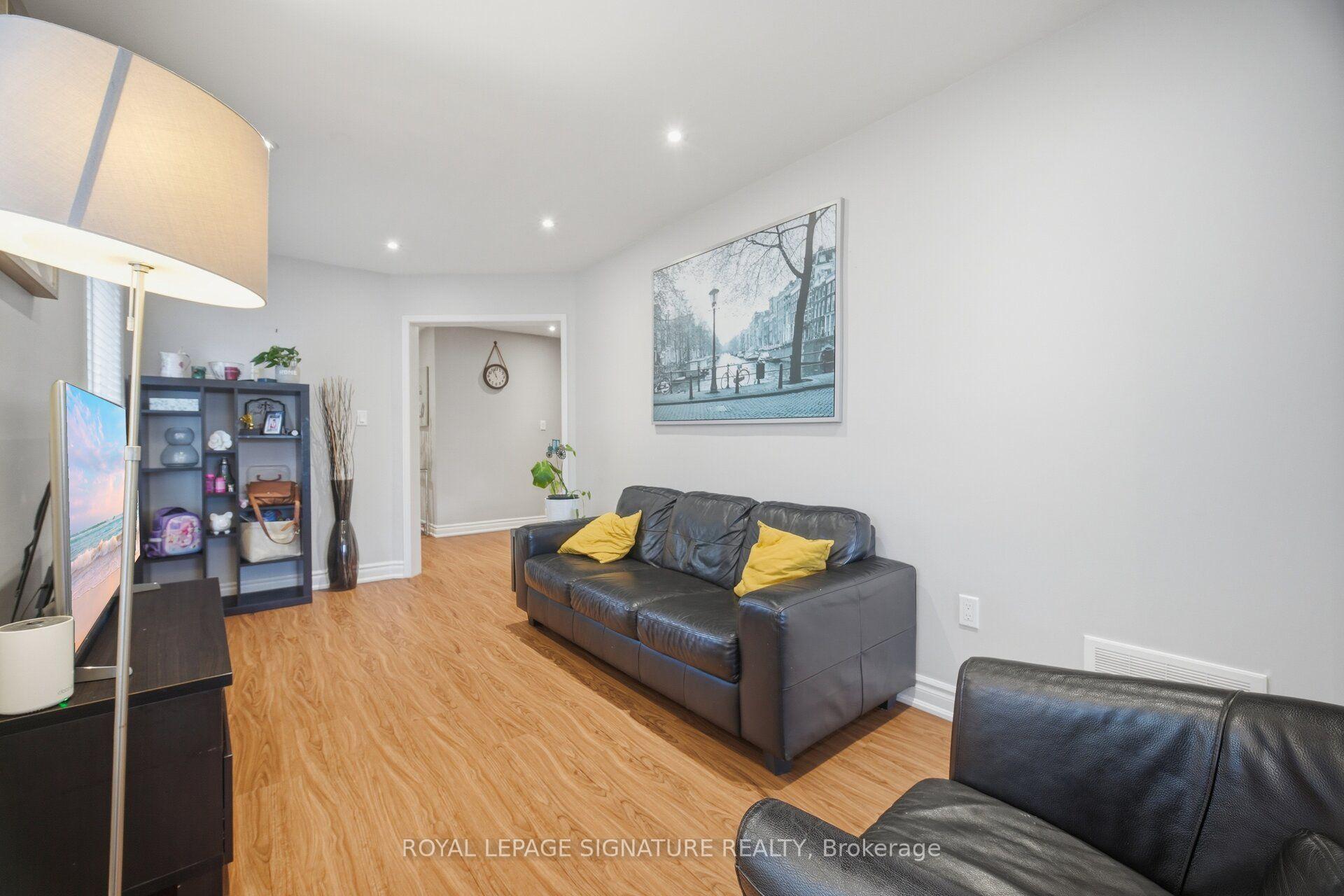 Photo 10 of 6910 Bansbridge Crescent, Mississauga, Lisgar — HOMEH