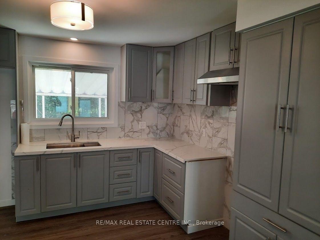 Photo 2 of 391 Tamarack Drive, Waterloo, Lakeshore Village — HOMEH