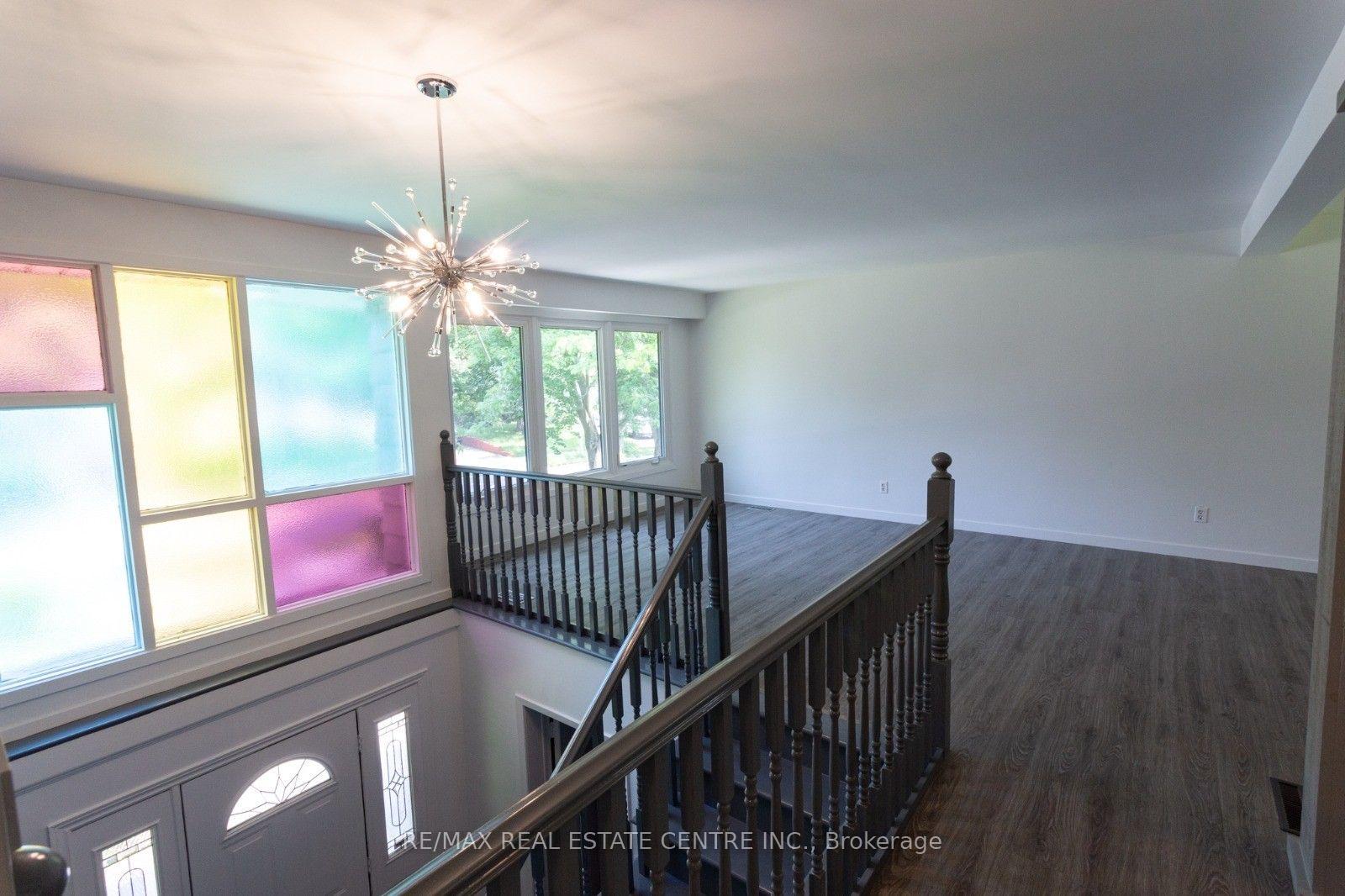 Photo 7 of 391 Tamarack Drive, Waterloo, Lakeshore Village — HOMEH