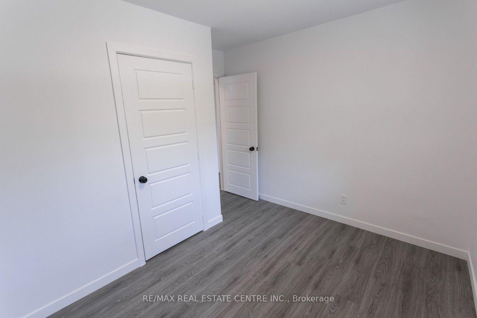 Photo 11 of 391 Tamarack Drive, Waterloo, Lakeshore Village — HOMEH