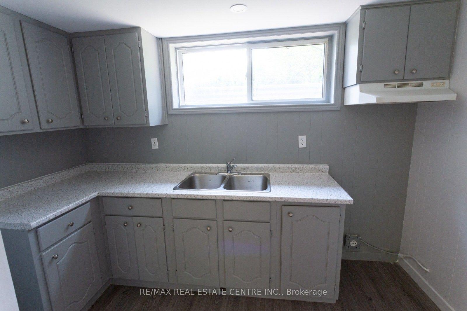 Photo 12 of 391 Tamarack Drive, Waterloo, Lakeshore Village — HOMEH