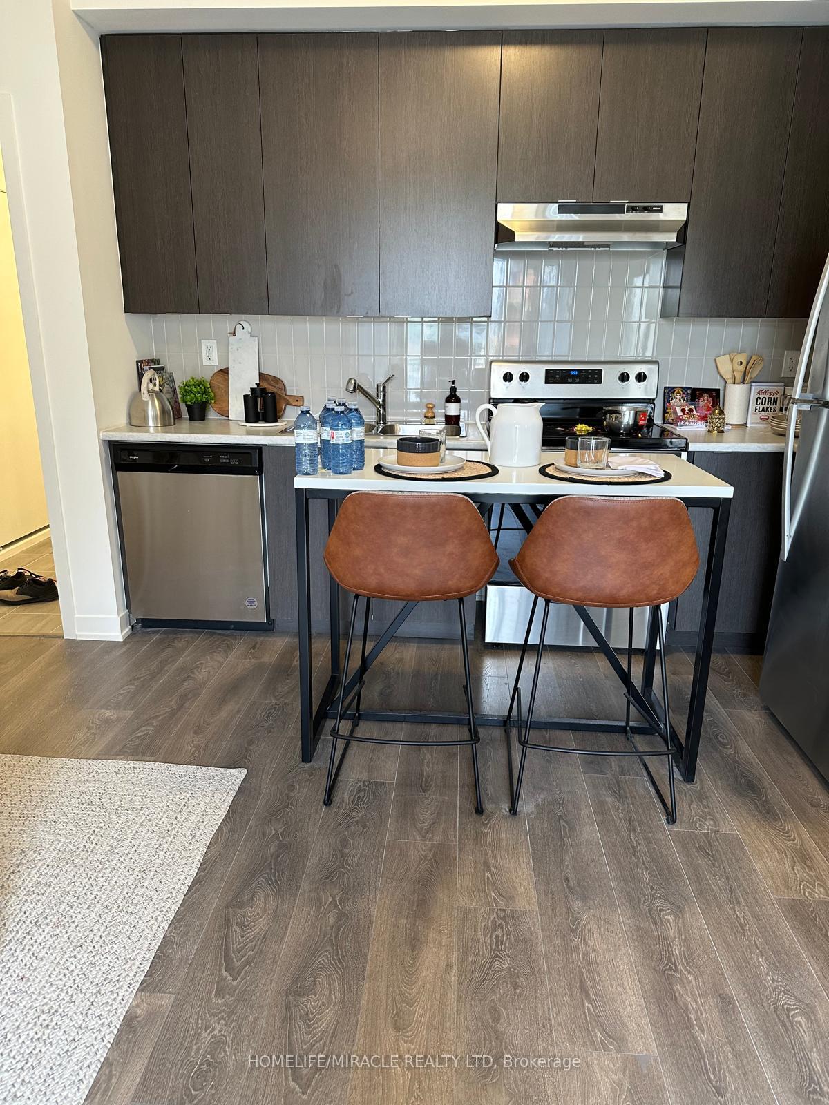 Photo 6 of Unit 116, 1525 Kingston Road, Pickering, Town Centre — HOMEH