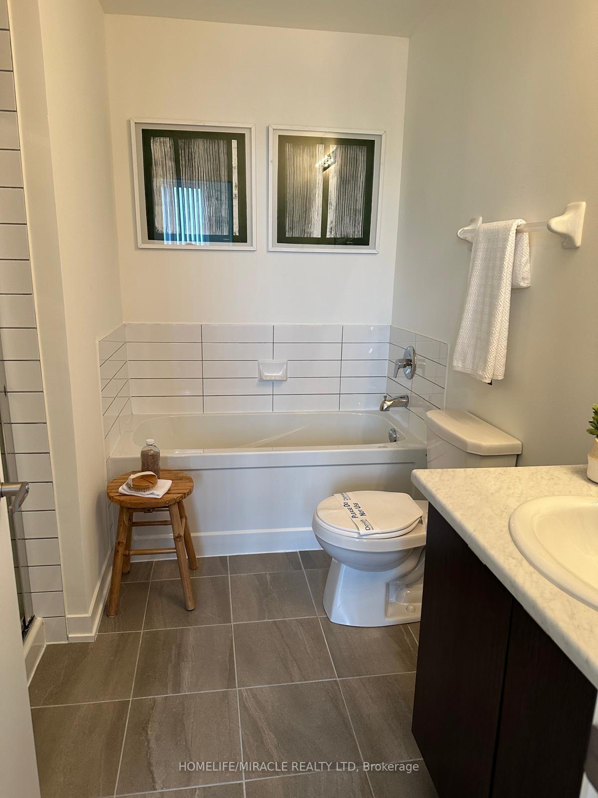 Photo 11 of Unit 116, 1525 Kingston Road, Pickering, Town Centre — HOMEH