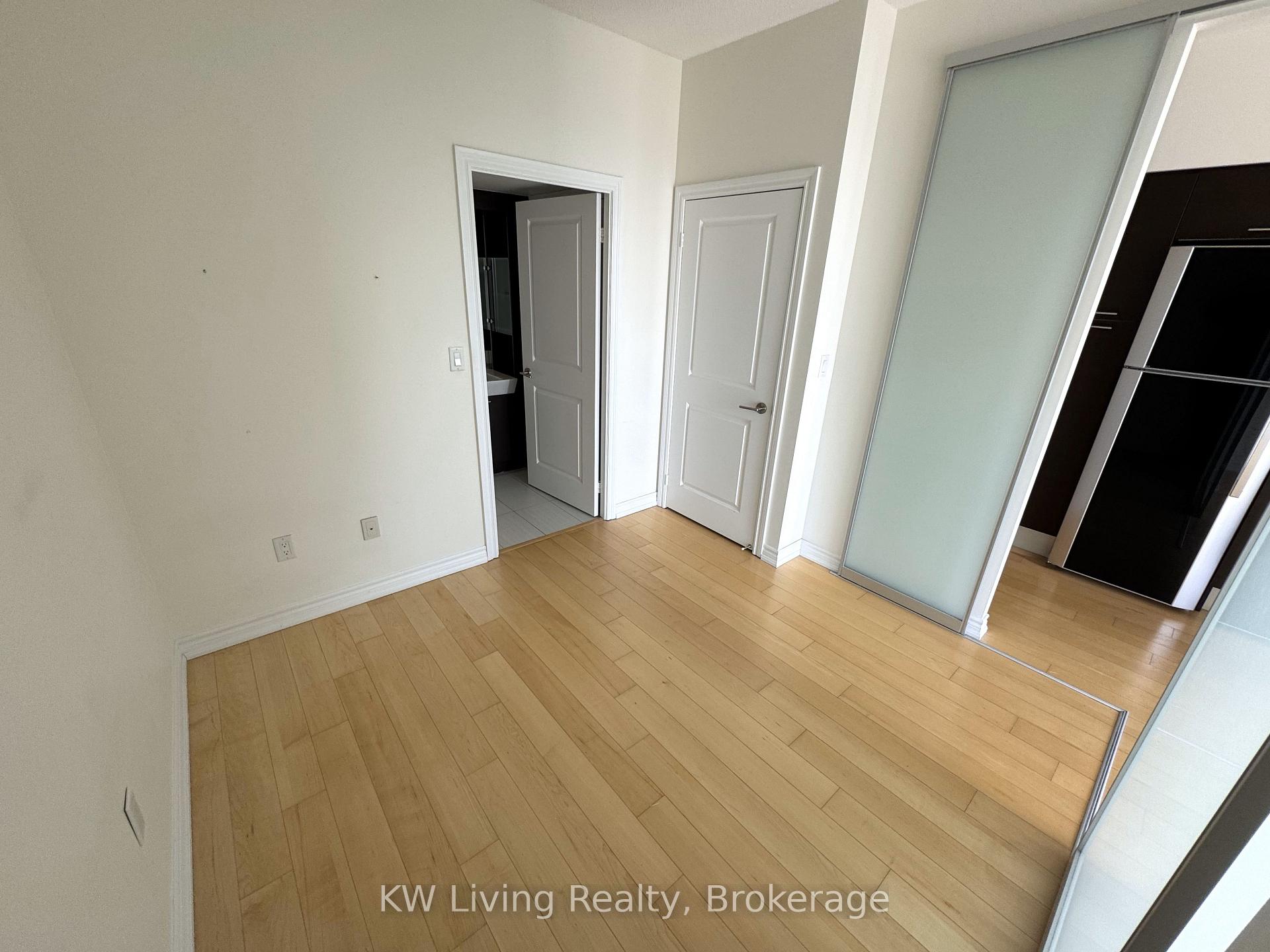 Photo 5 of Unit 3614, 386 Yonge Street, Toronto, Bay Street Corridor — HOMEH