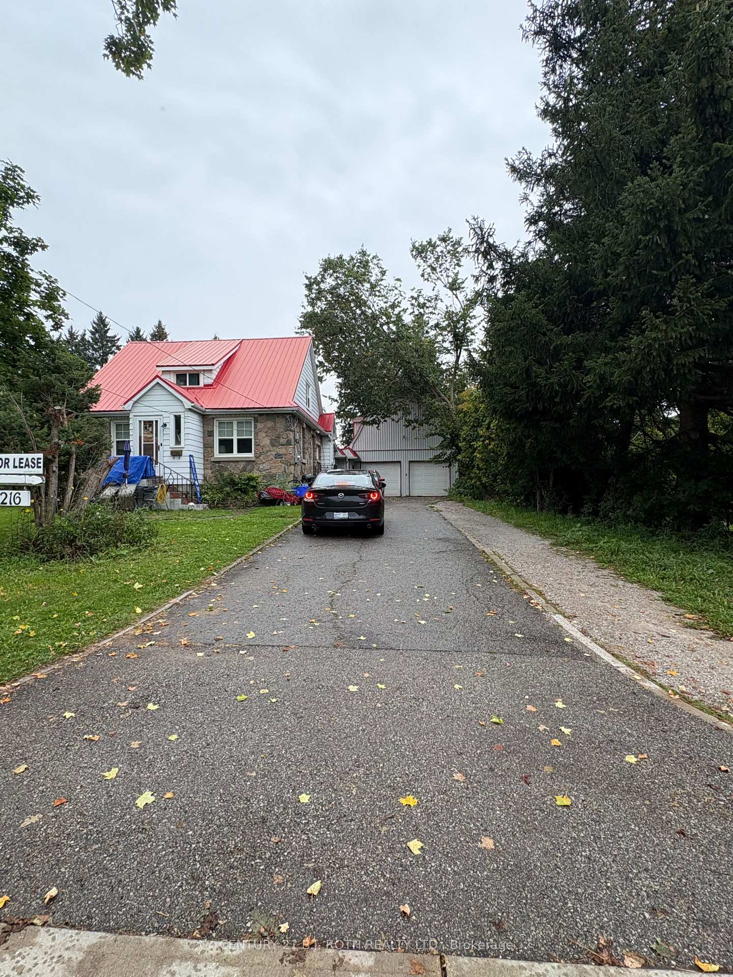 Photo of Unit 1, 2216 Victoria Street N