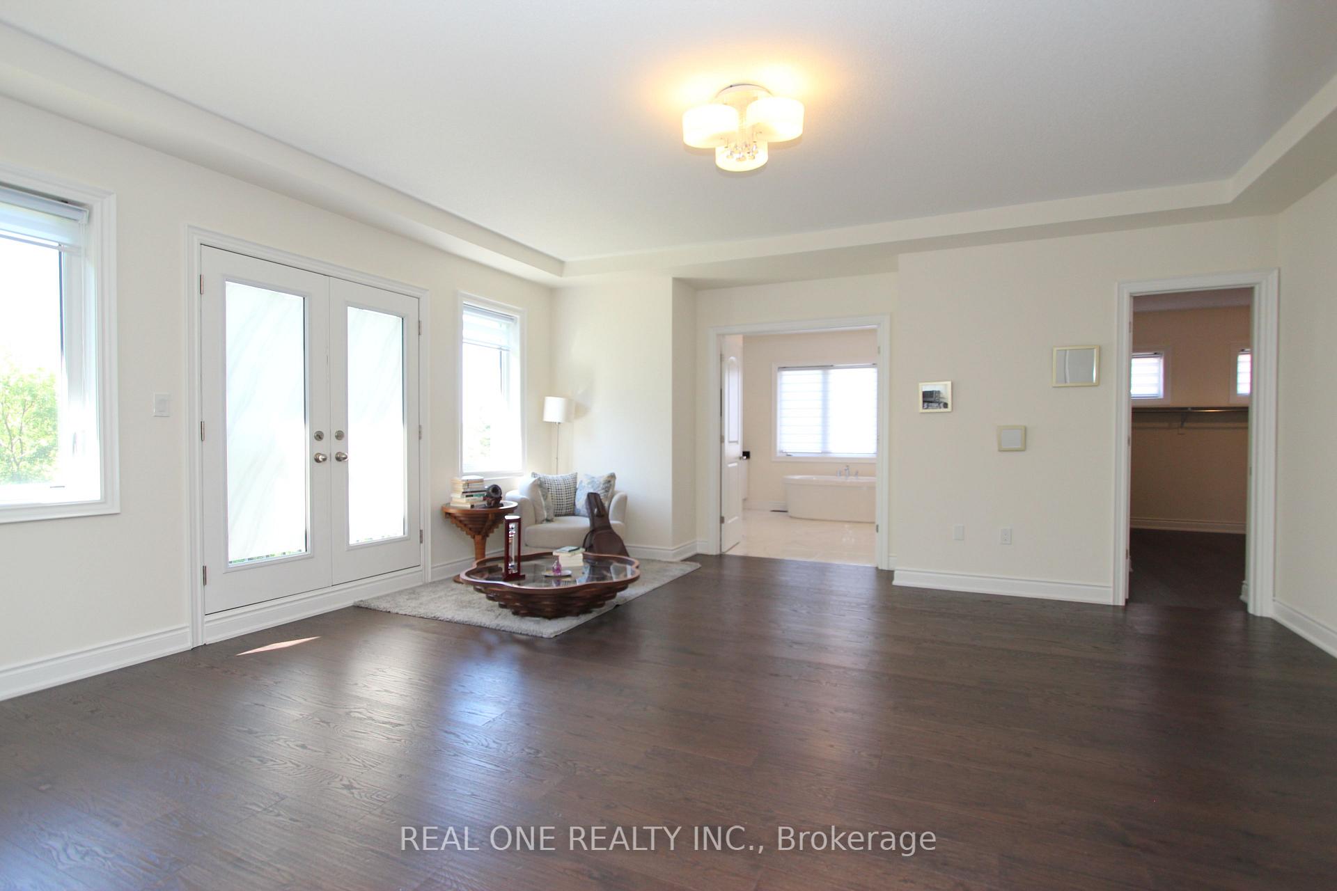 Photo 18 of 108 Silk Twist Drive, East Gwillimbury, Holland Landing — HOMEH