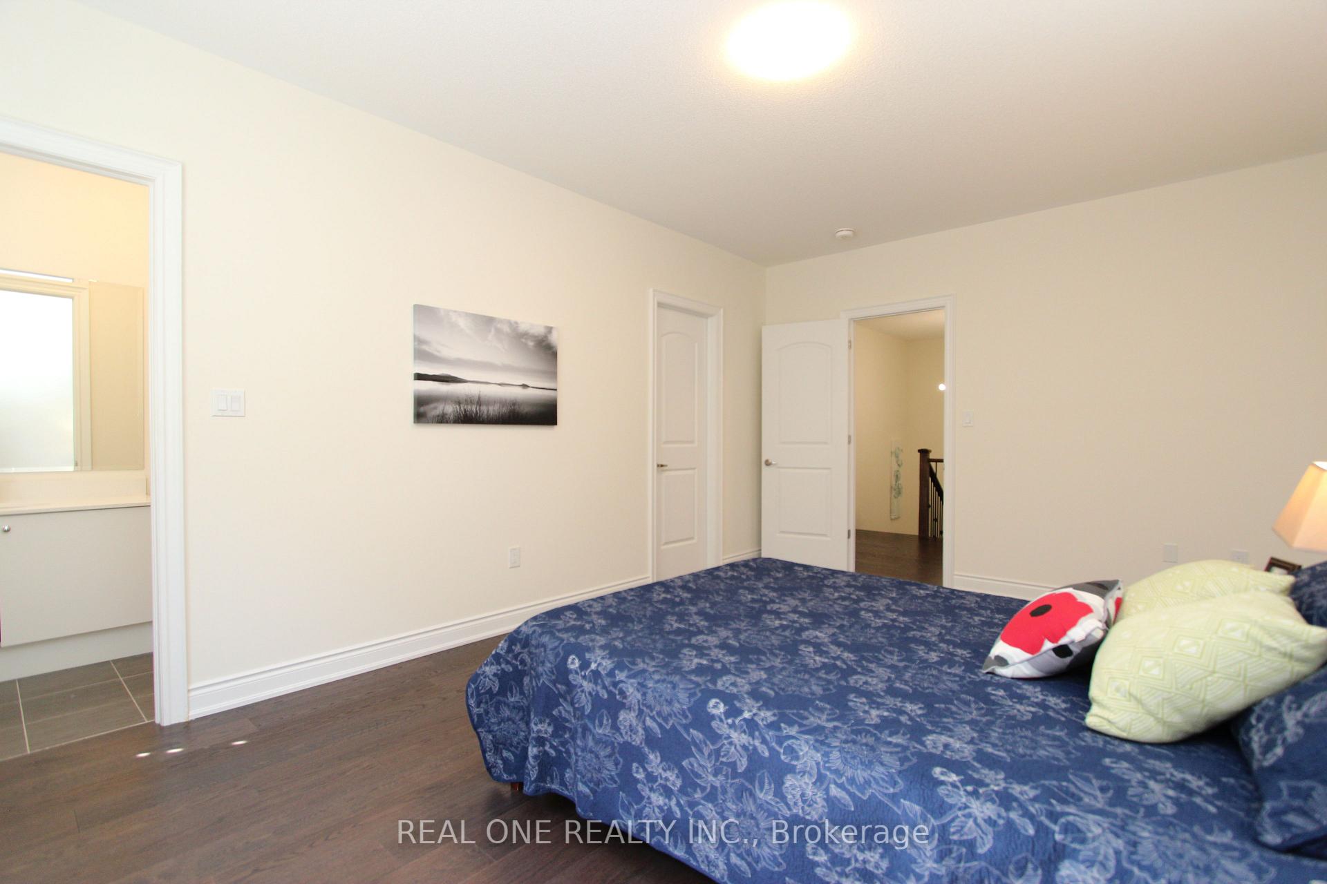 Photo 28 of 108 Silk Twist Drive, East Gwillimbury, Holland Landing — HOMEH