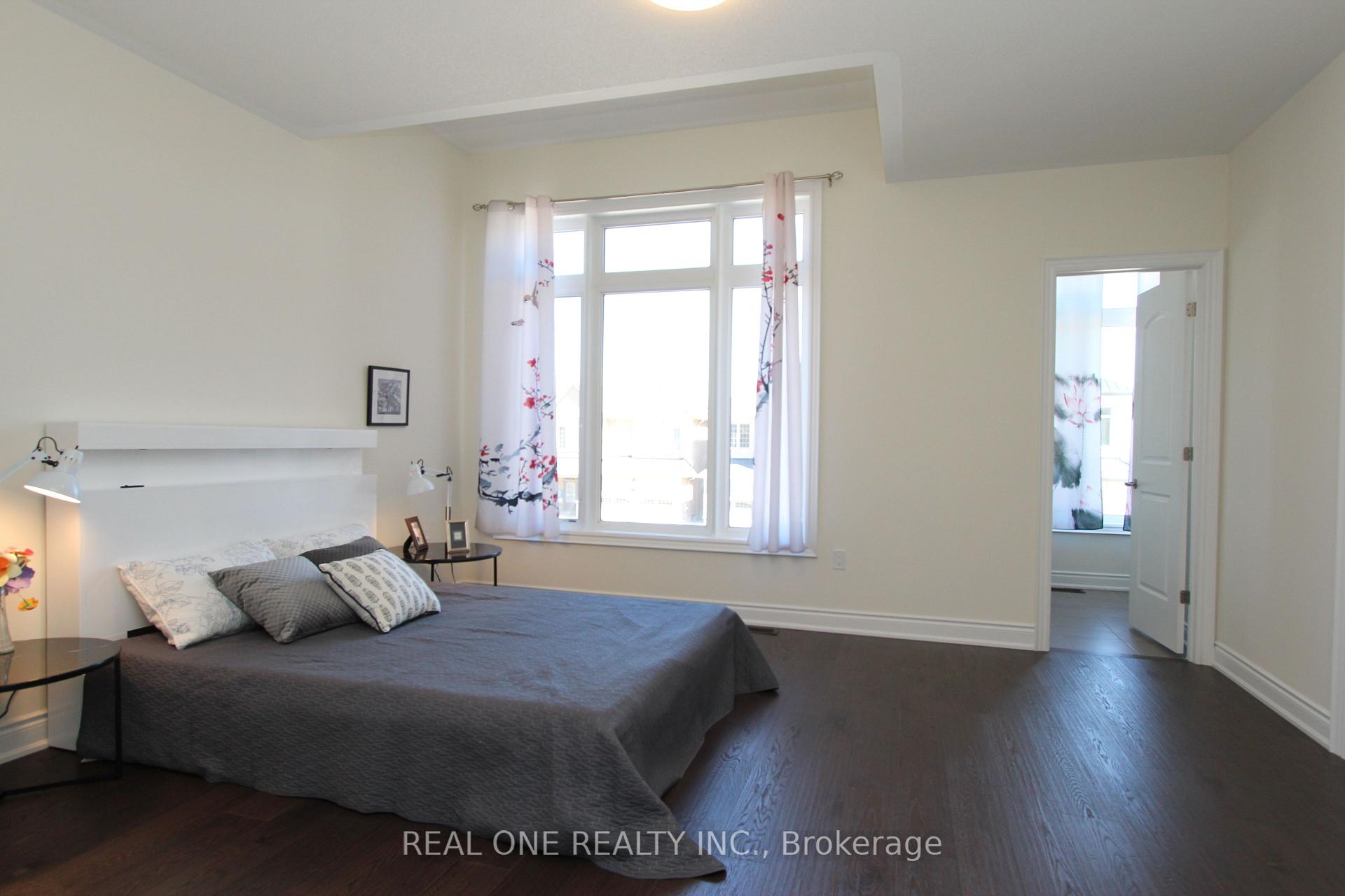 Photo 29 of 108 Silk Twist Drive, East Gwillimbury, Holland Landing — HOMEH
