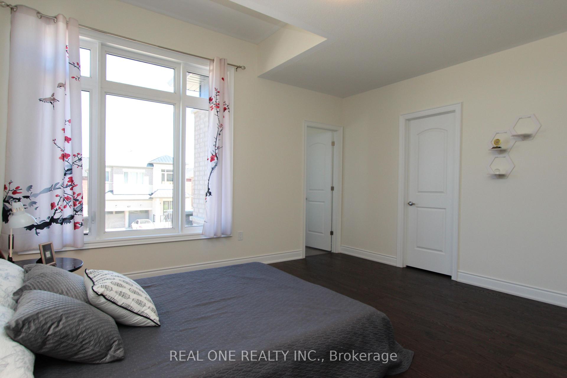 Photo 30 of 108 Silk Twist Drive, East Gwillimbury, Holland Landing — HOMEH