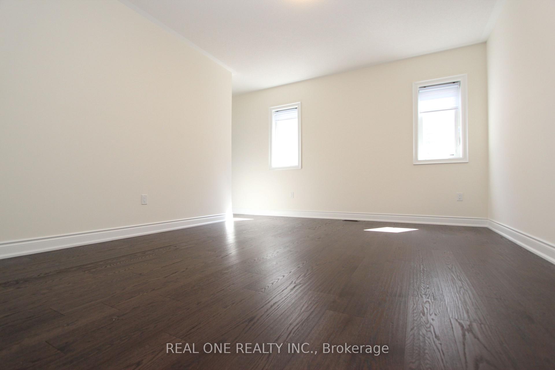 Photo 32 of 108 Silk Twist Drive, East Gwillimbury, Holland Landing — HOMEH