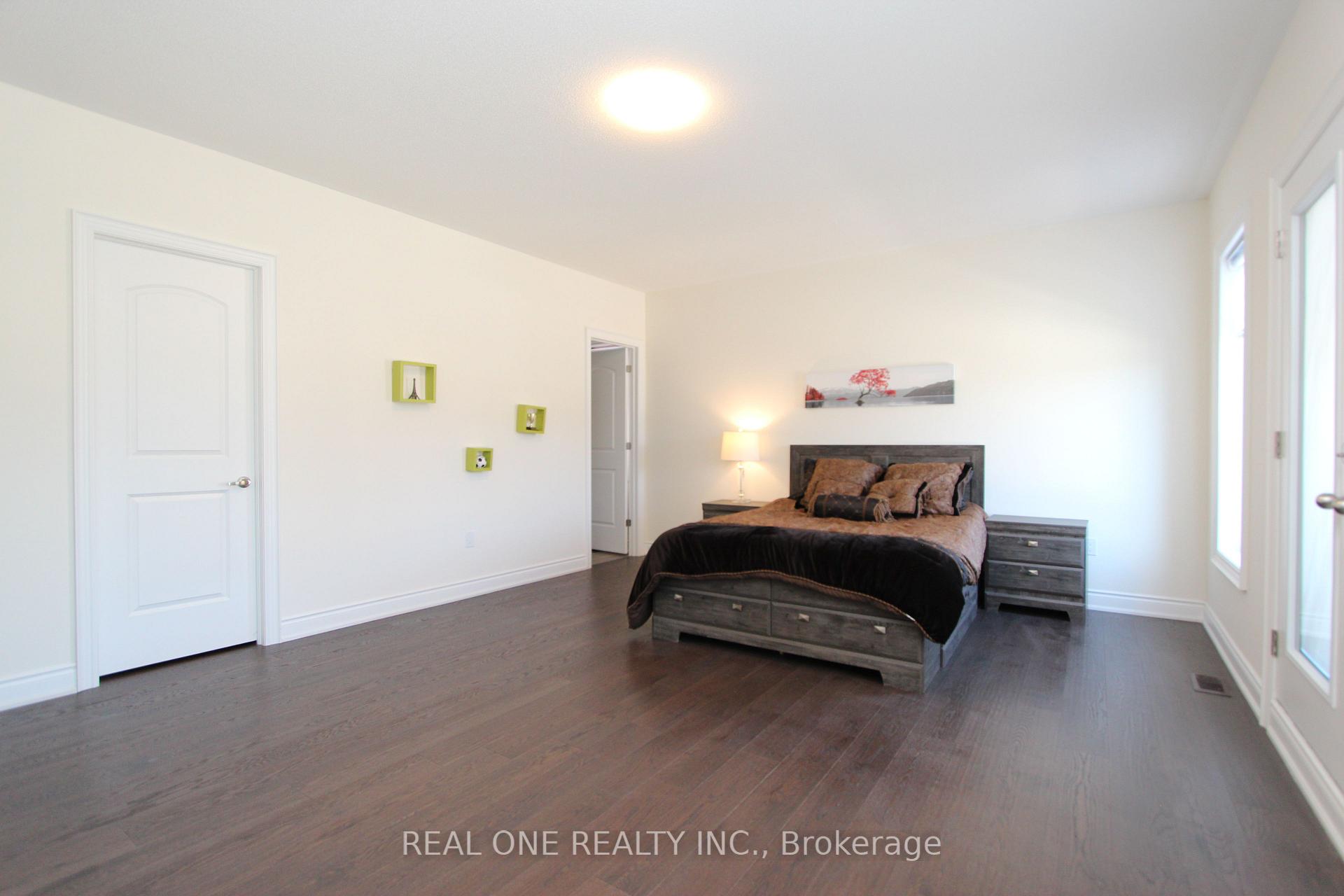 Photo 34 of 108 Silk Twist Drive, East Gwillimbury, Holland Landing — HOMEH
