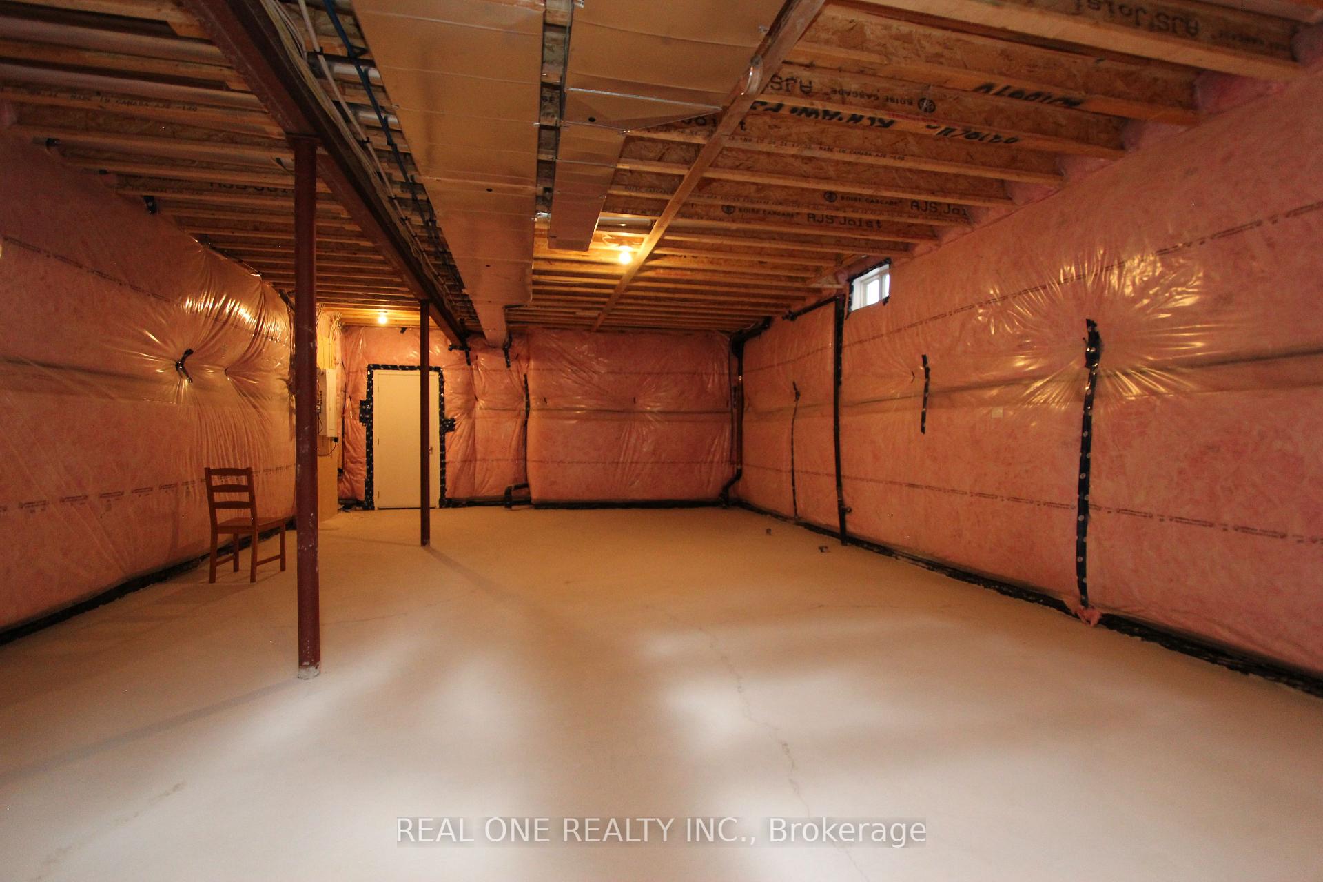 Photo 36 of 108 Silk Twist Drive, East Gwillimbury, Holland Landing — HOMEH