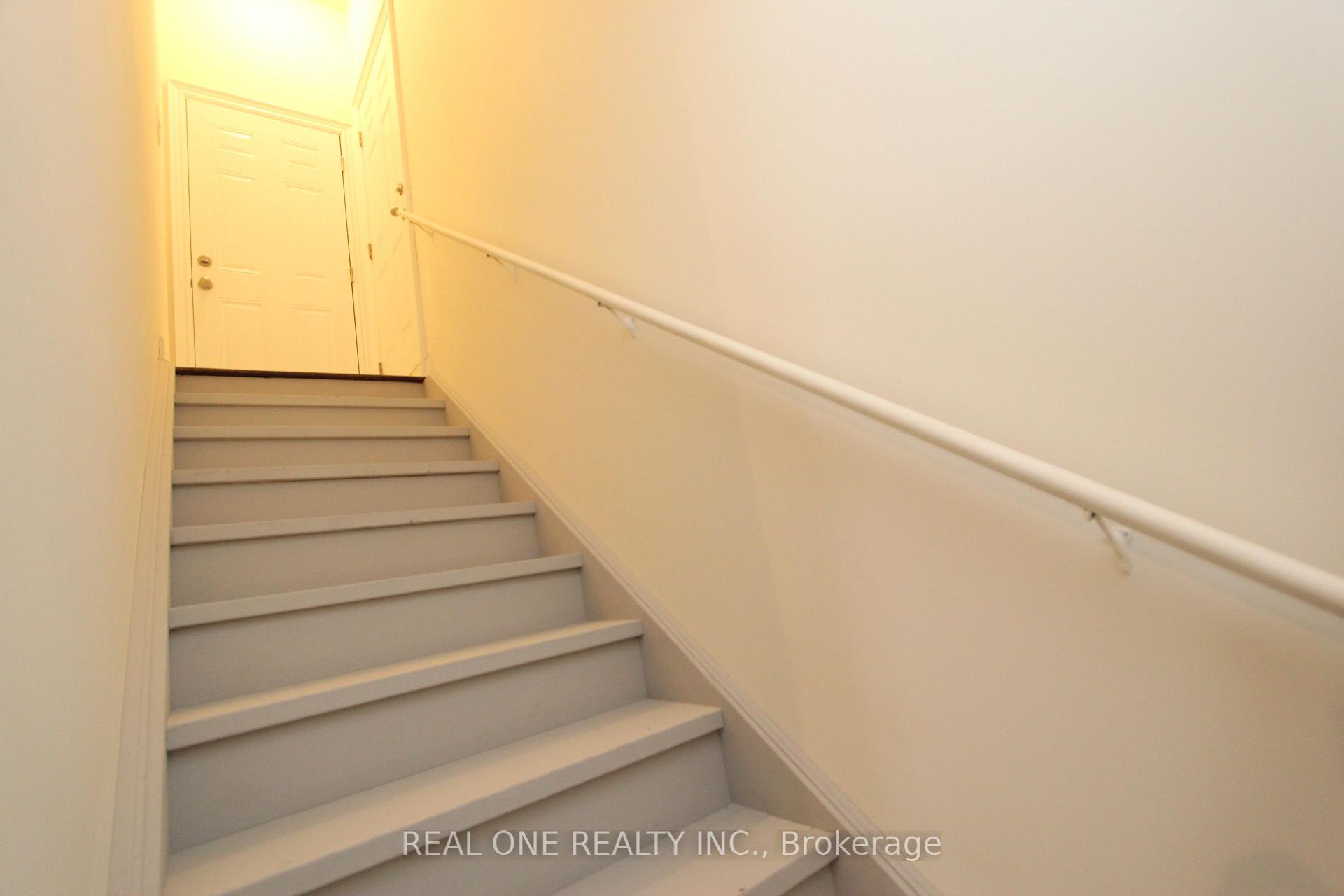 Photo 38 of 108 Silk Twist Drive, East Gwillimbury, Holland Landing — HOMEH