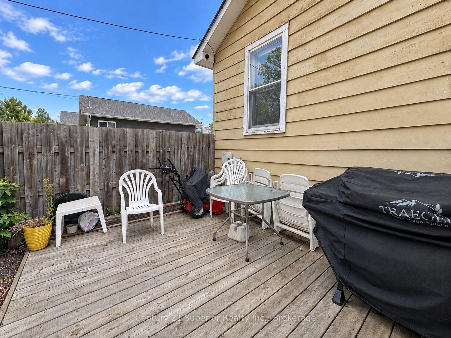 Photo 36 of 819 May Street N, Thunder Bay, McKeller Park — HOMEH