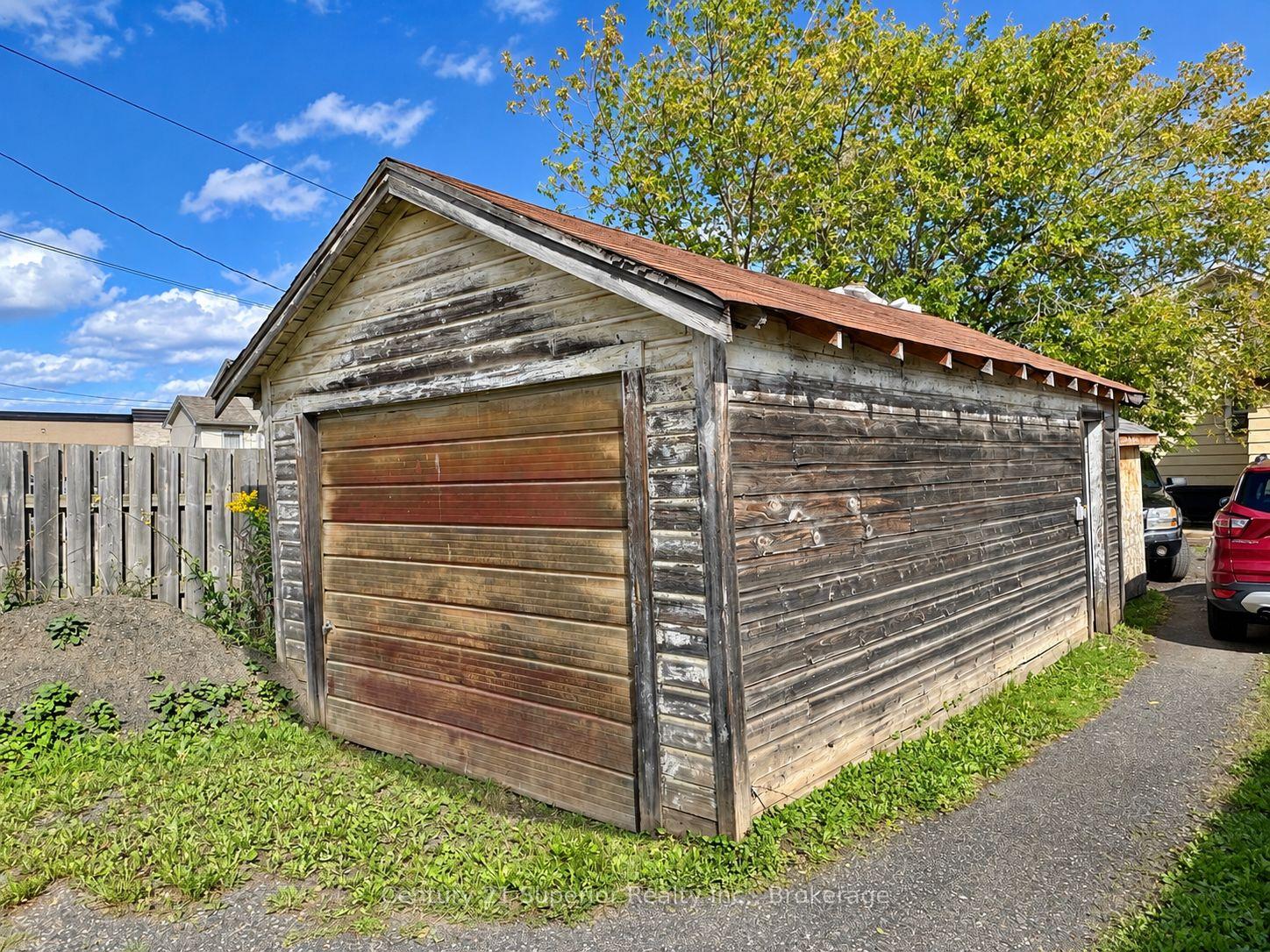 Photo 39 of 819 May Street N, Thunder Bay, McKeller Park — HOMEH
