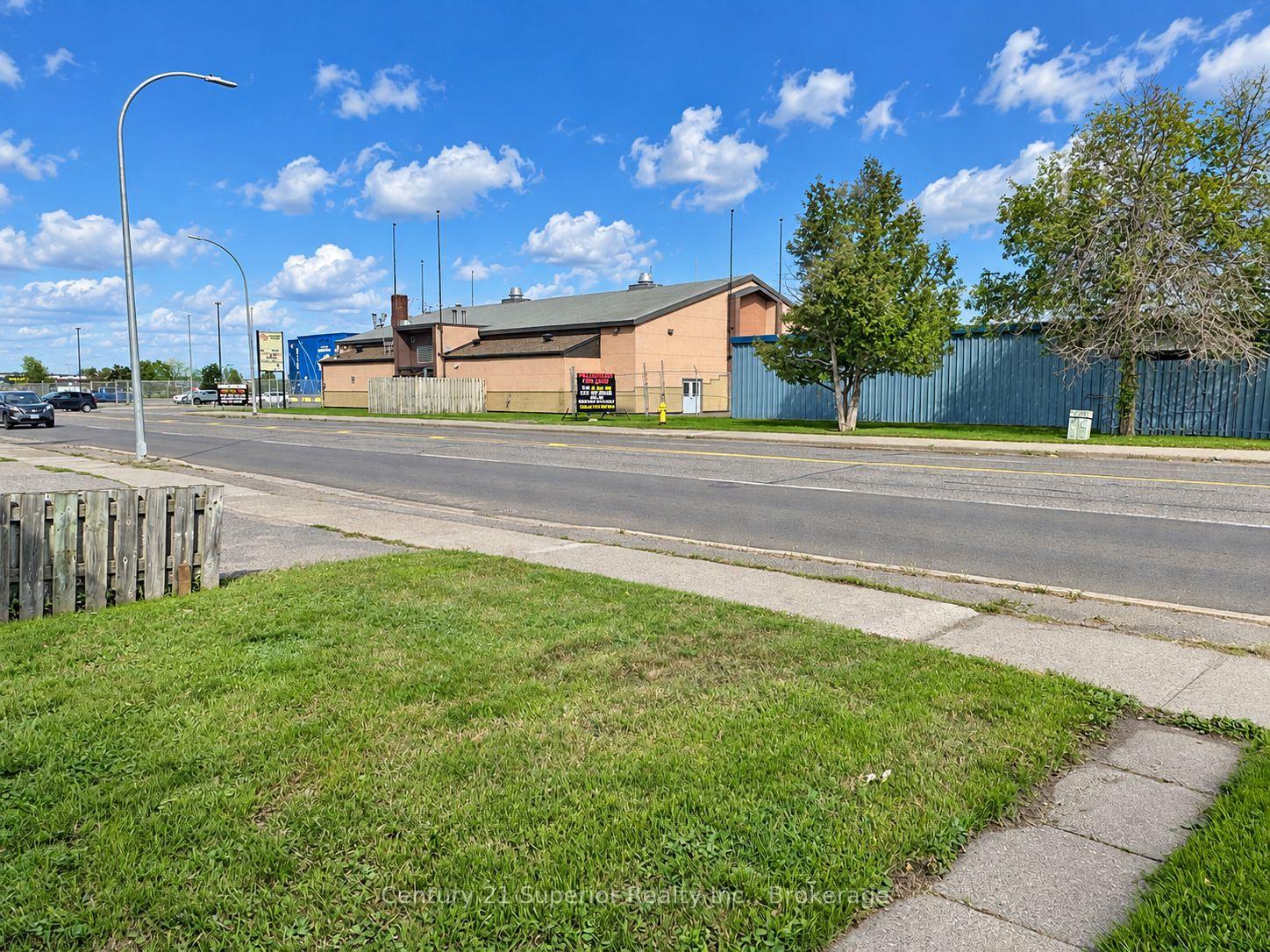 Photo 44 of 819 May Street N, Thunder Bay, McKeller Park — HOMEH