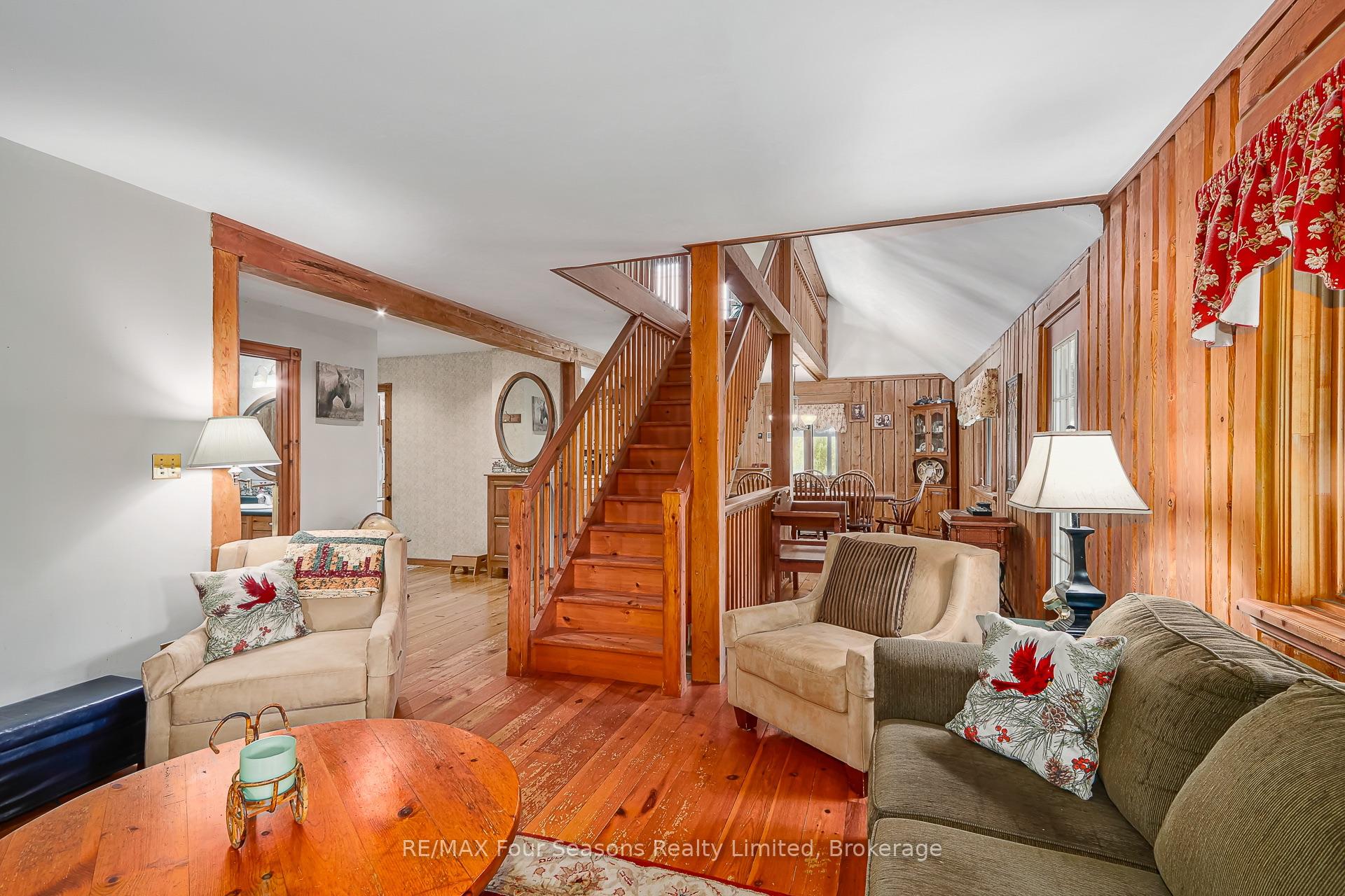 Photo 19 of 1040 15/16 Sunnidale Side Road S, Clearview, Rural Clearview — HOMEH