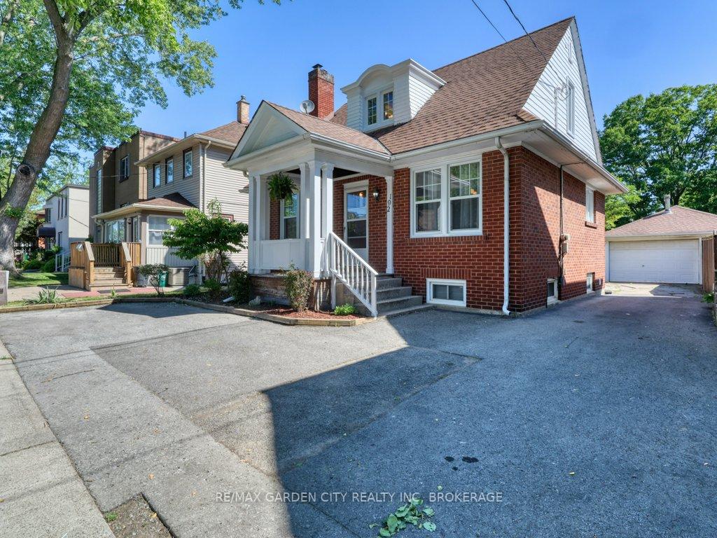 Photo 2 of 192A Ontario Street, St. Catharines, Downtown — HOMEH