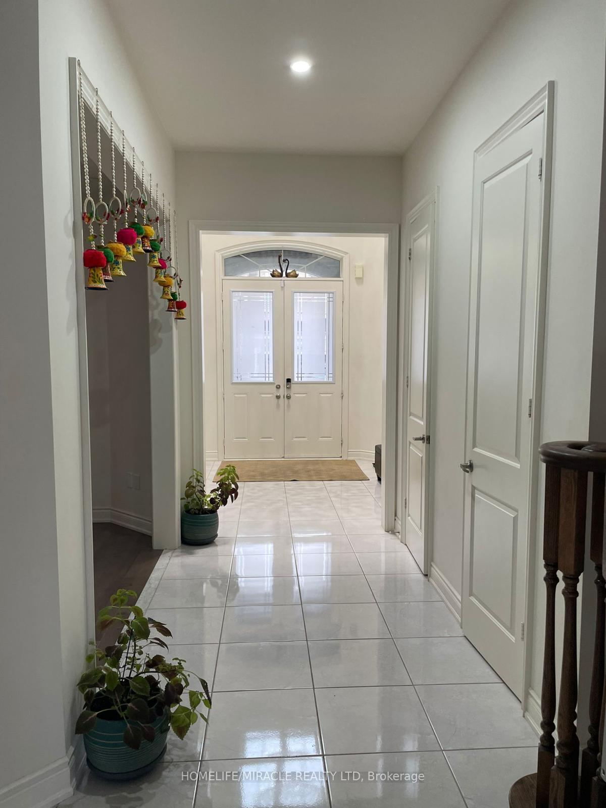 Photo 6 of 11 Hertonia Street, Brampton, Toronto Gore Rural Estate — HOMEH