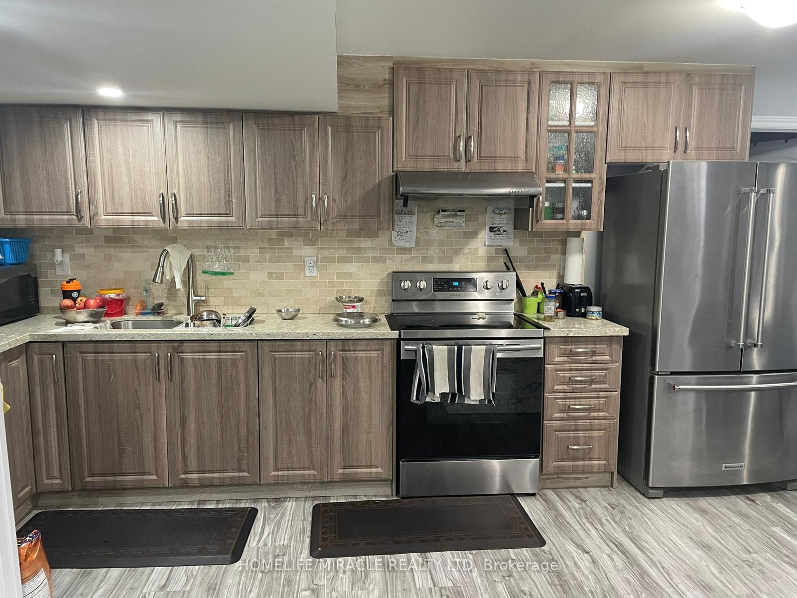 Photo 12 of 11 Hertonia Street, Brampton, Toronto Gore Rural Estate — HOMEH